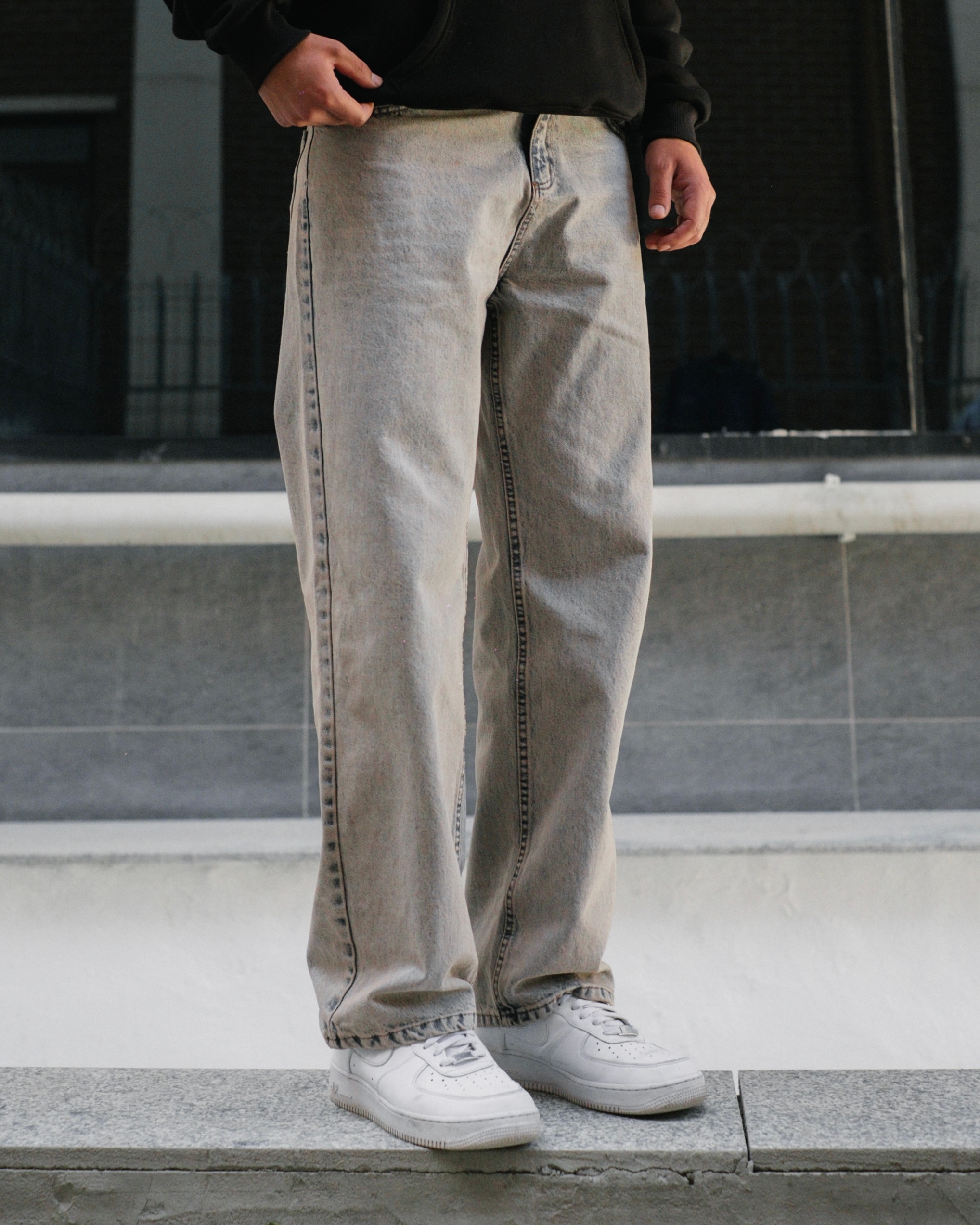 Washed Effect Baggy Jeans 