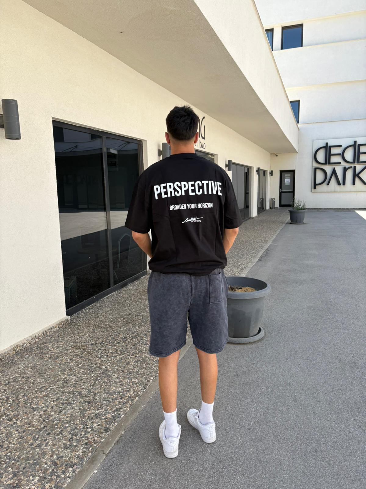 Perspectıve Oversize T-Shirt - Siyah