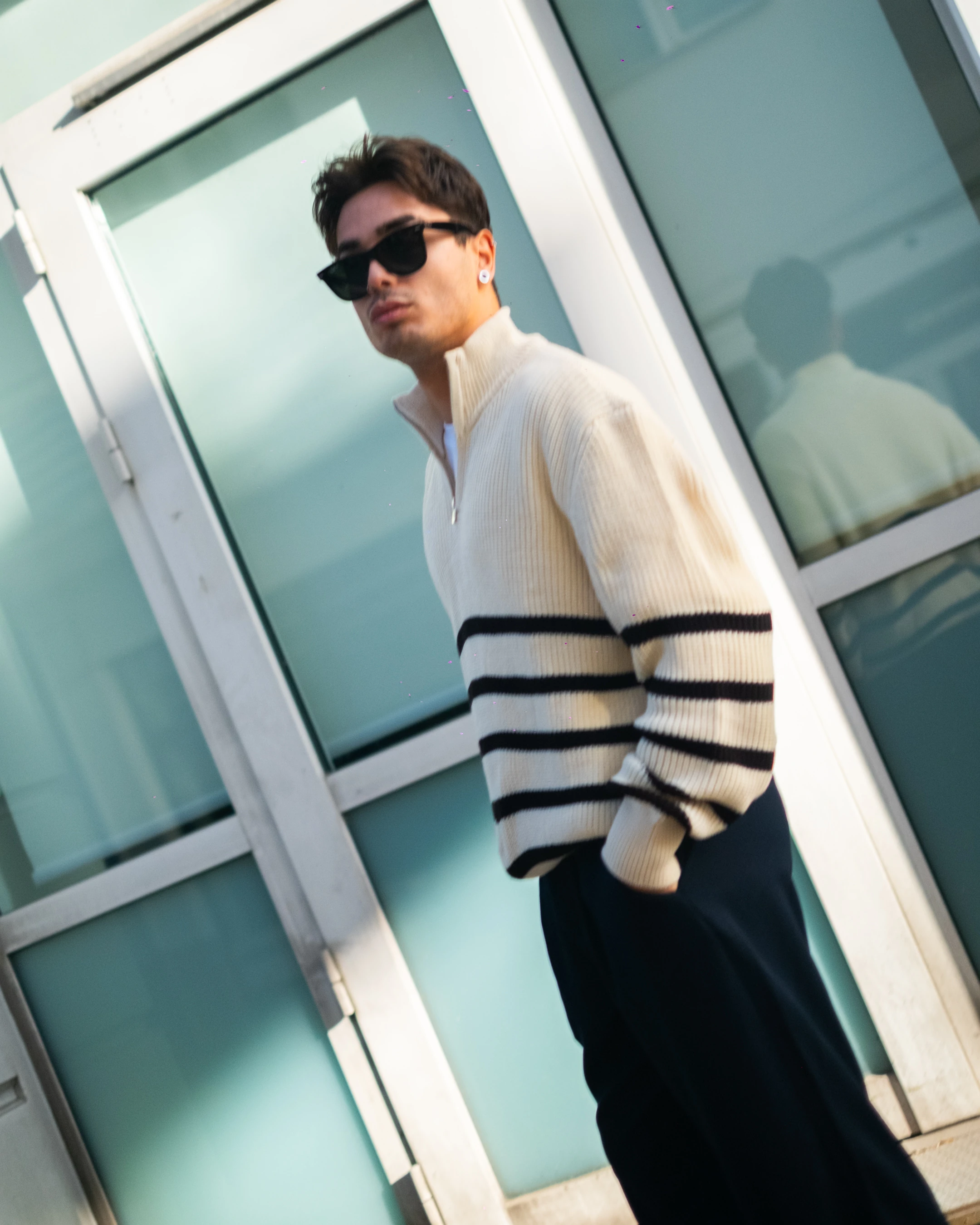 Krem Yarım Fermuarlı Oversize Çizgili Triko