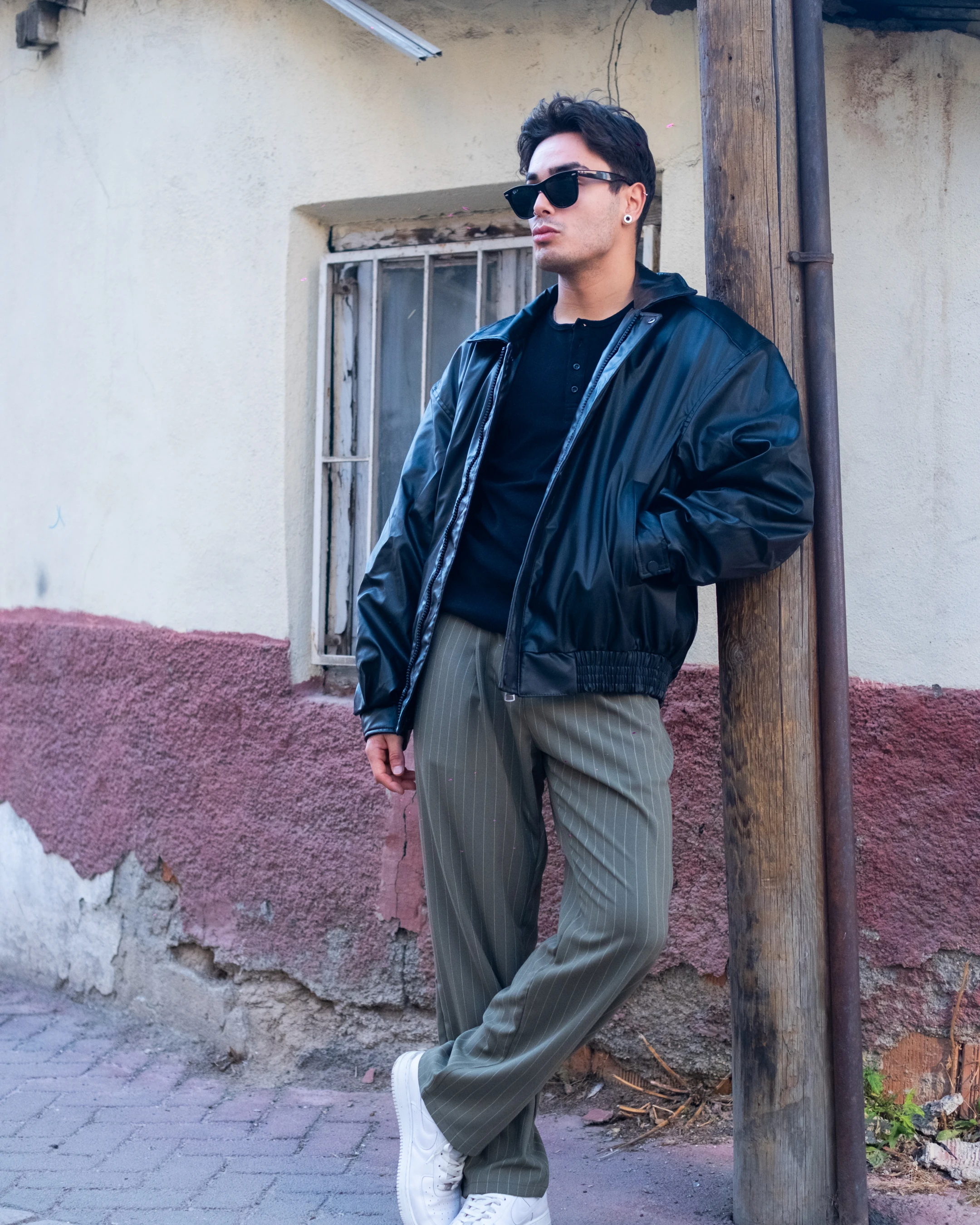 Siyah Düğmeli Uzun Kol Slim Fit Tişört