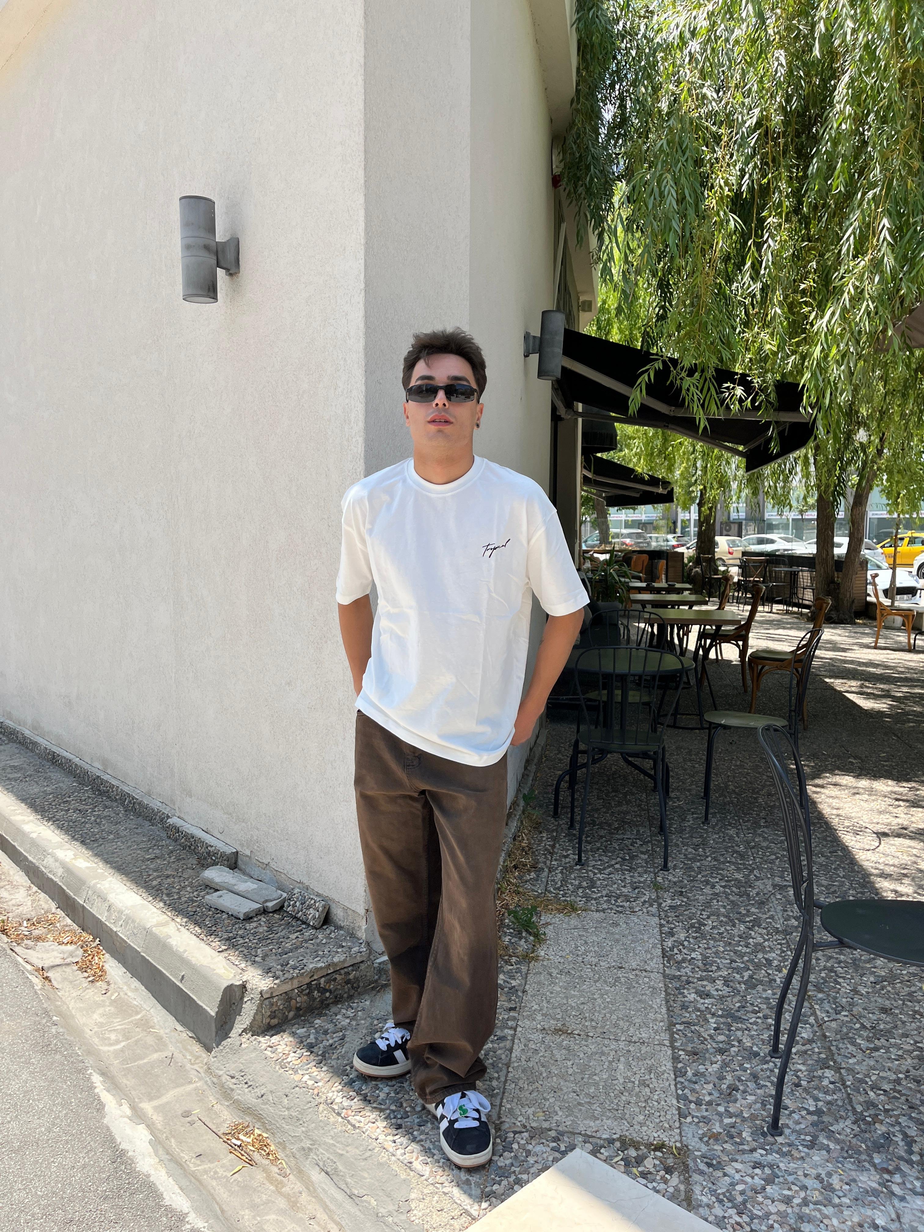 Washed Baggy Jeans - Brown