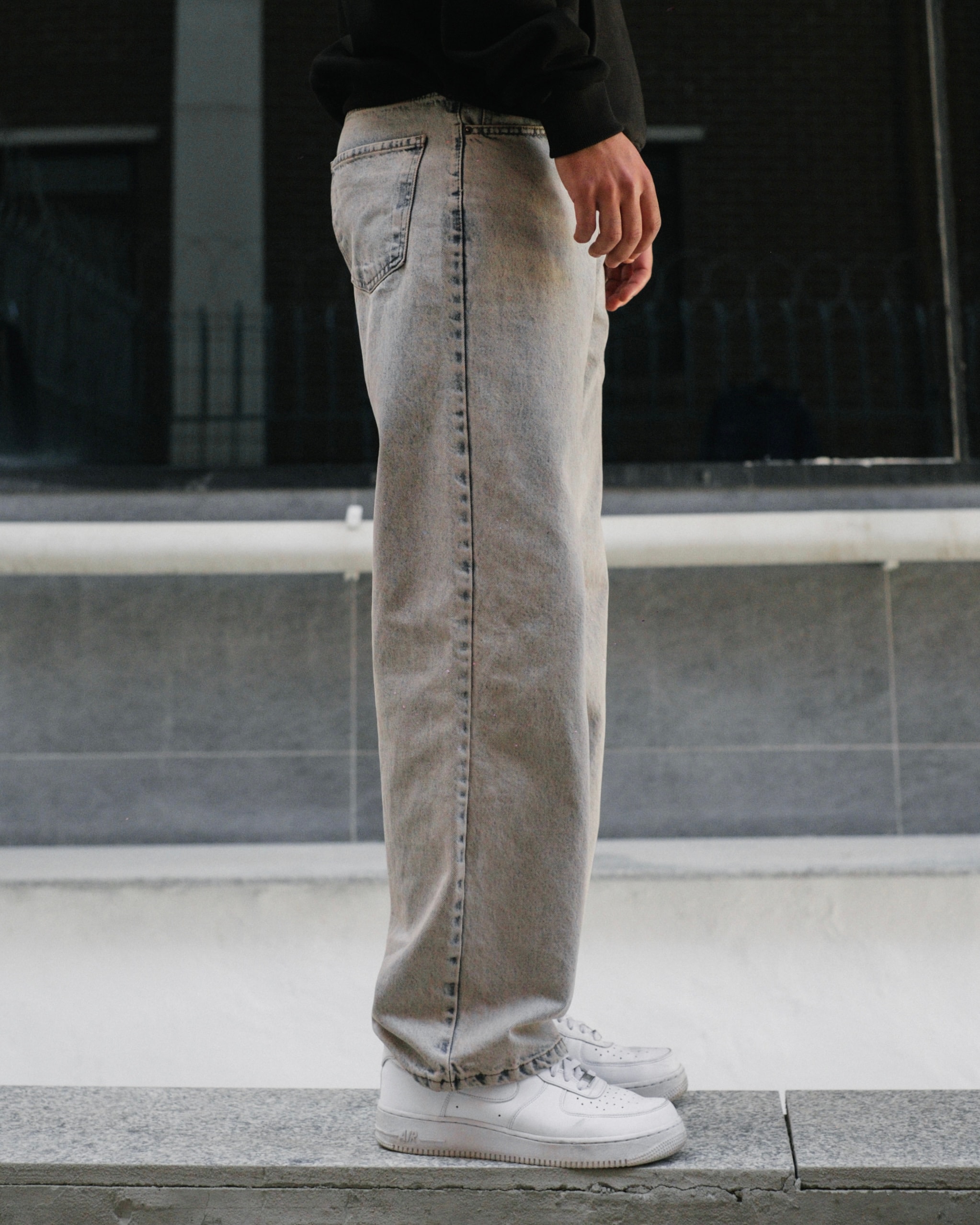 Washed Effect Baggy Jeans 