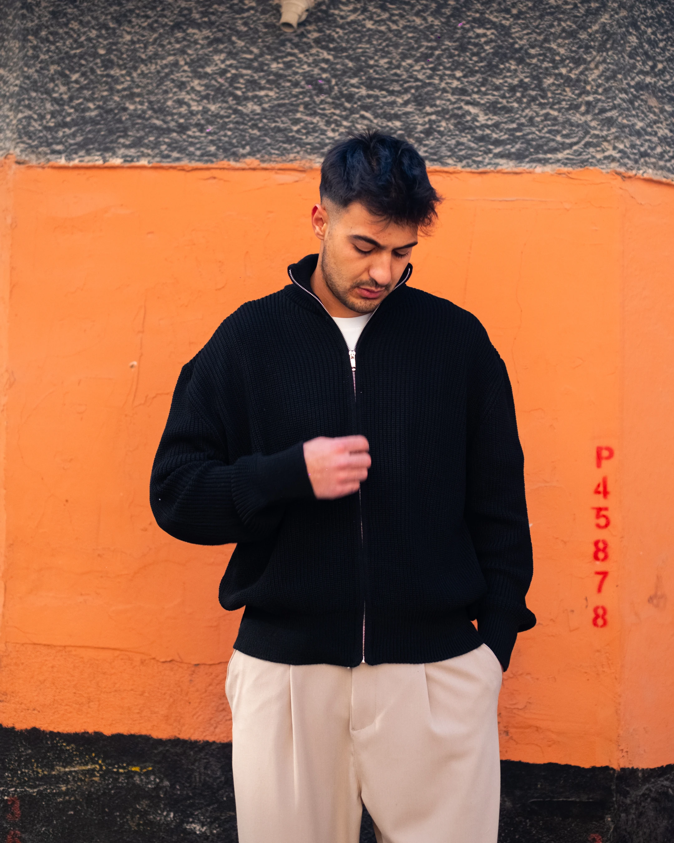 Siyah Fermuarlı Oversize Triko 