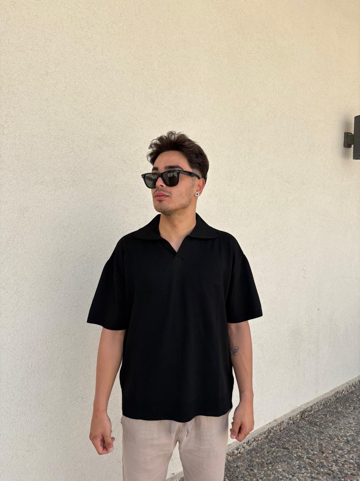 Oversize Patlı Polo Yaka Tişört - Siyah