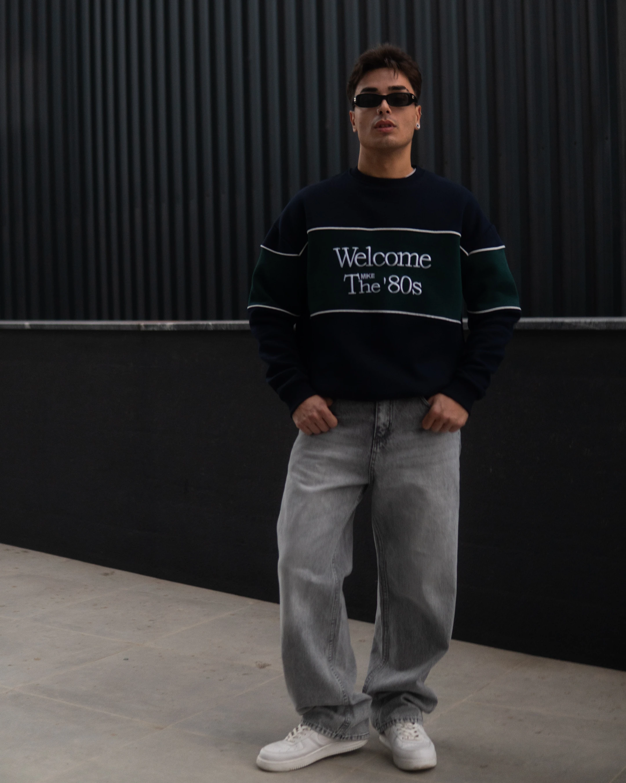 80's Oversize Unisex Sweatshirt