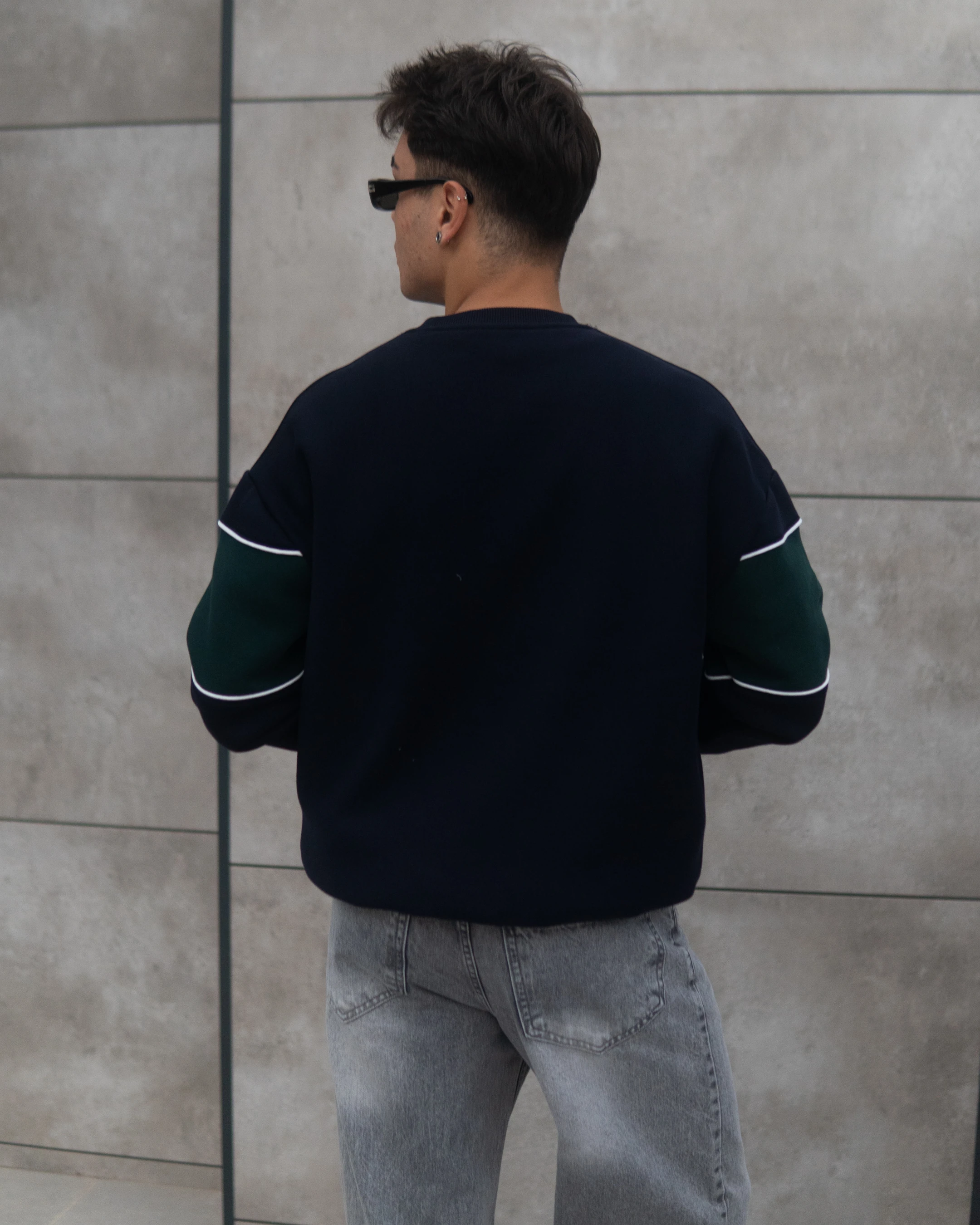 80's Oversize Unisex Sweatshirt