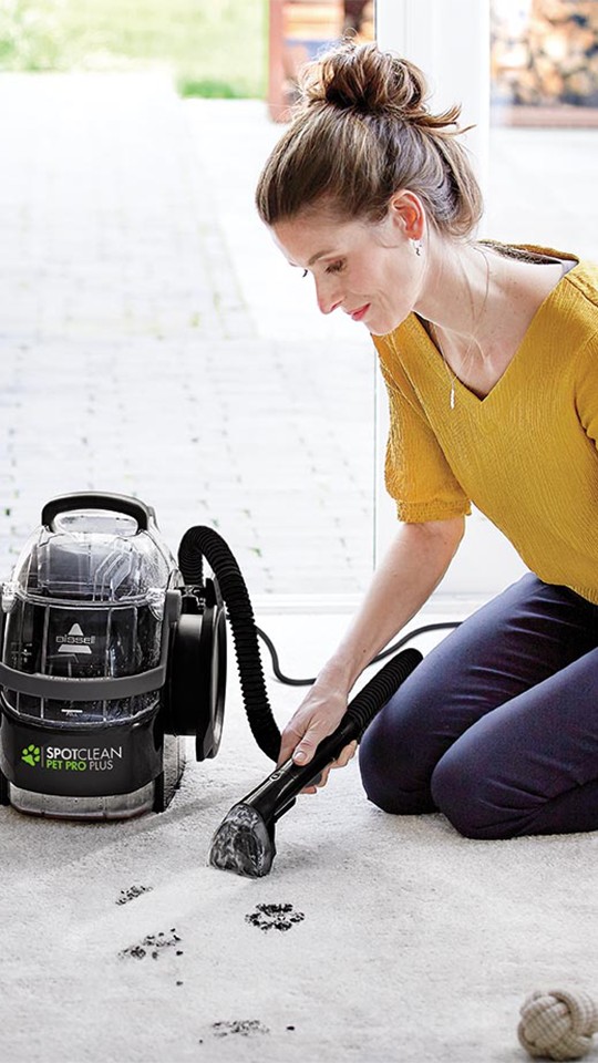 BİSSELL SpotClean Pet Pro Plus Evcil Hayvanlı Evlere Özel Halı – Koltuk Yıkama ve Leke Çıkarma Makinesi