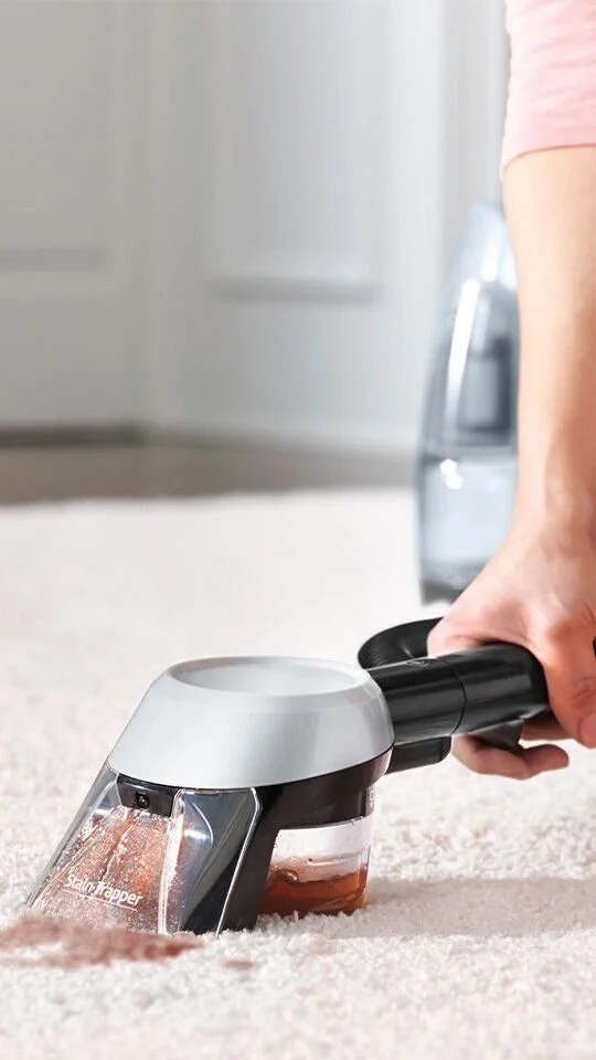 BİSSELL SpotClean Pet Plus Evcil Hayvanlı Evlere Özel Halı – Koltuk Yıkama ve Leke Çıkarma Makinesi