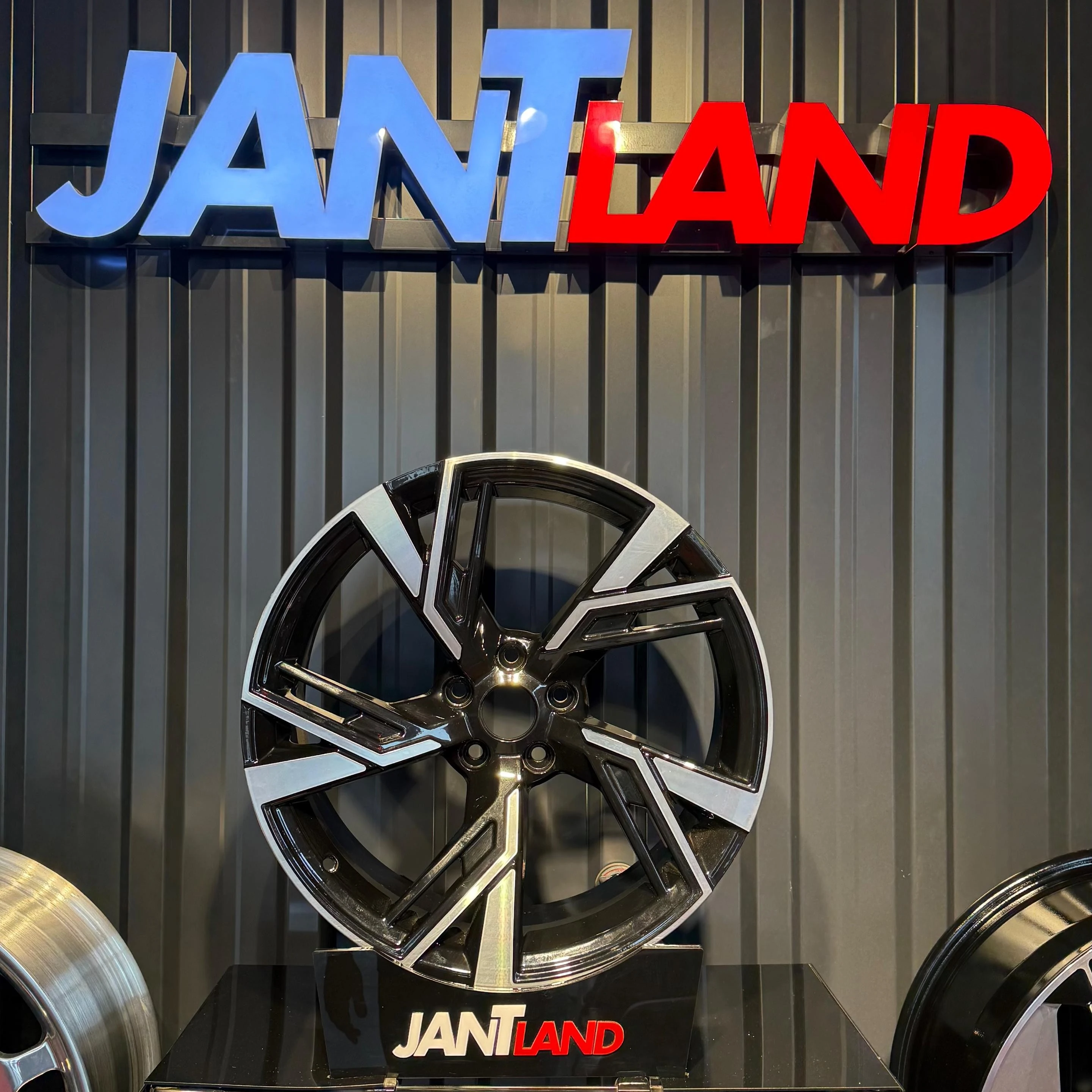 RC281 9,0x19" 5x112 ET35 66,45 Black Diamond Jant(4 adet)