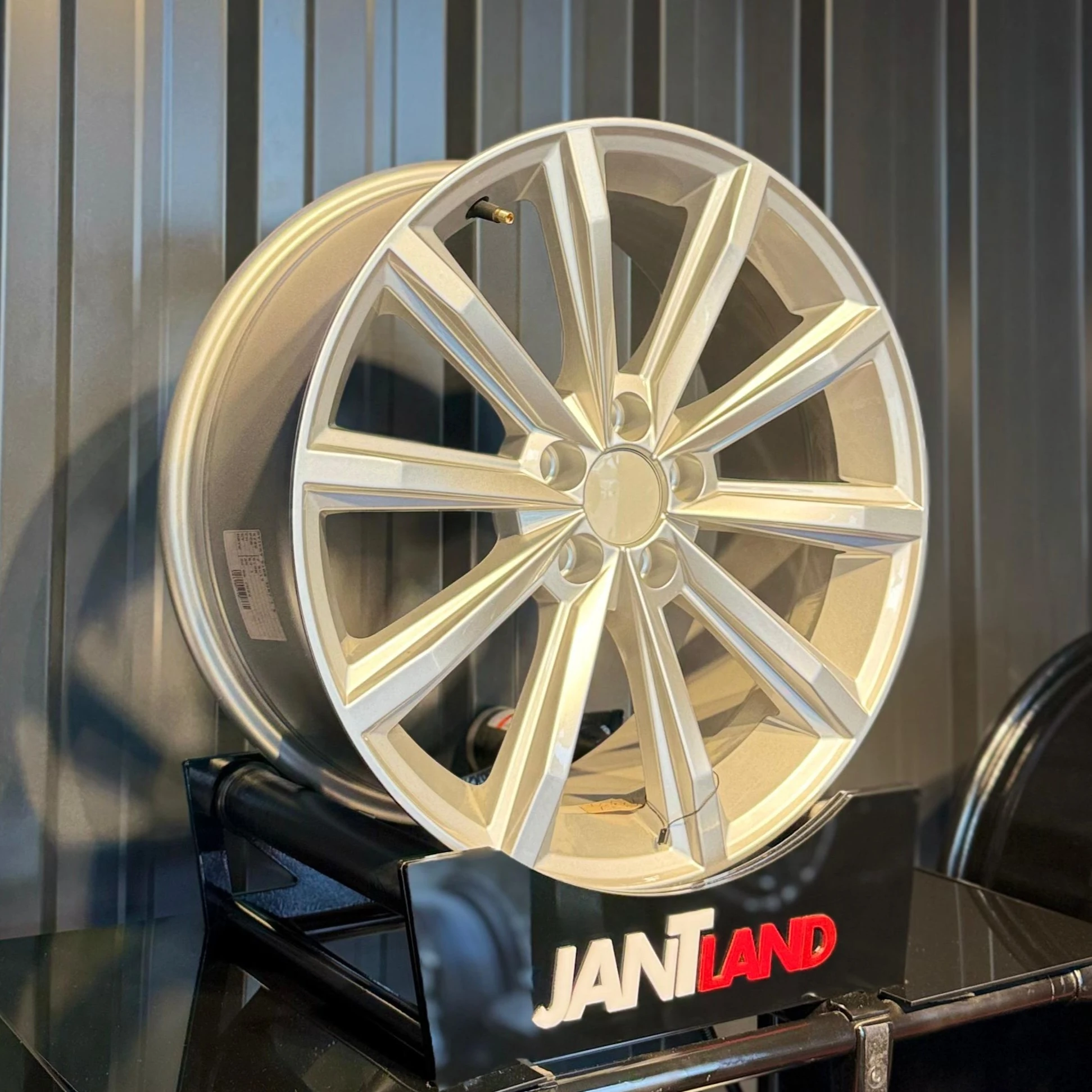 DY1557 7,5x17" 5x100 ET35 57,1 Silver Jant(4 adet)