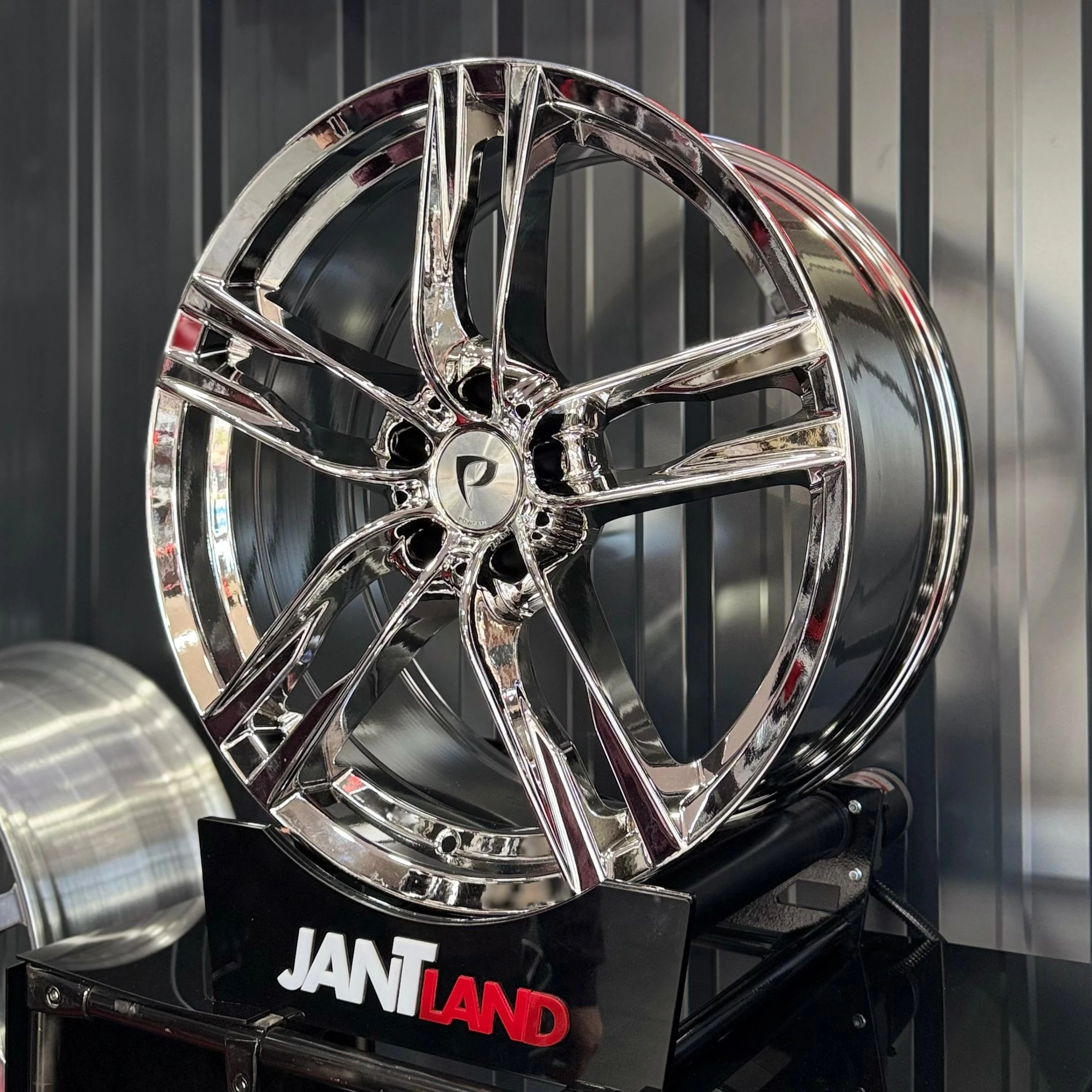 BK-1119 9,5X20 BK-1119 5X120 ET30 72,56 VACOOM CHROME XL