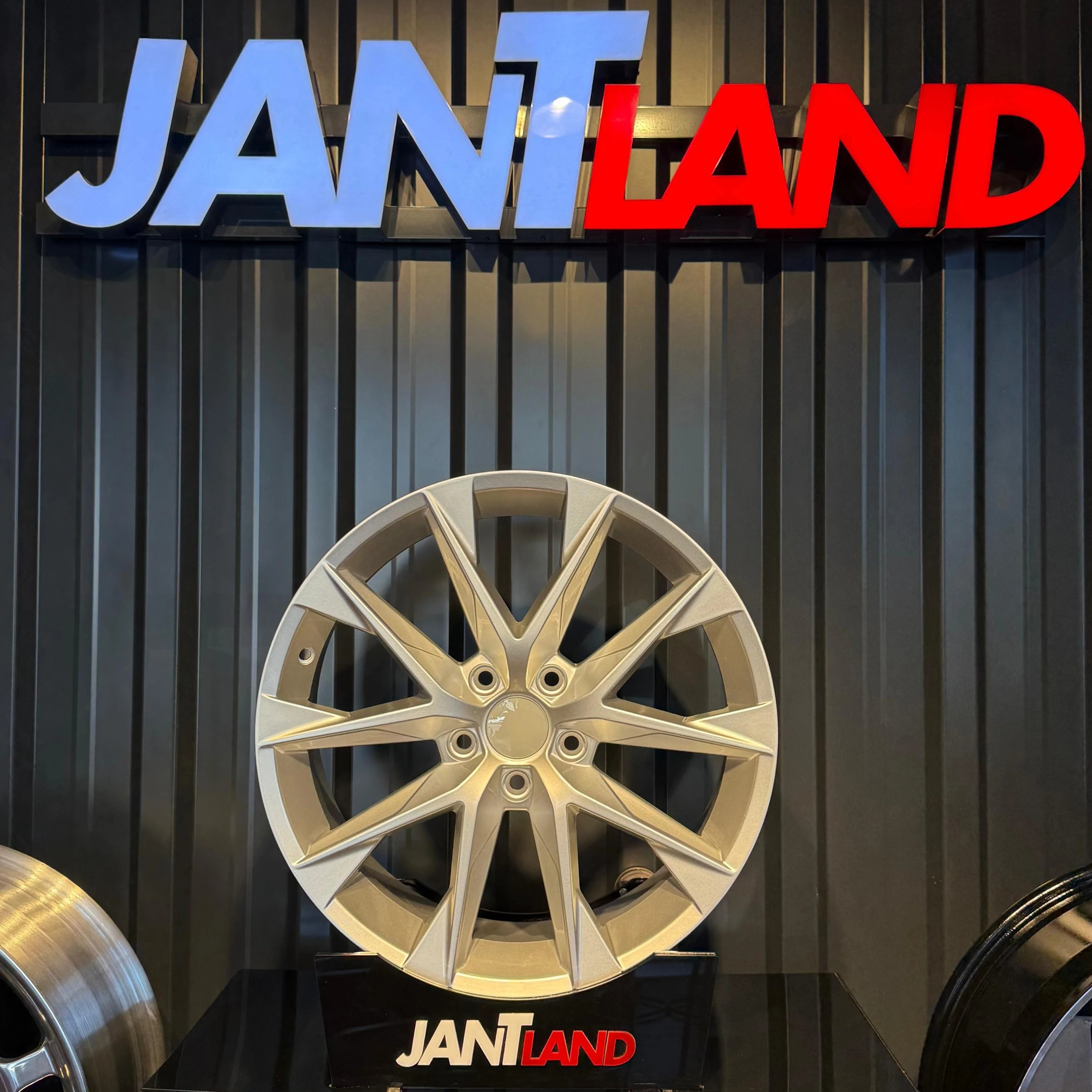 DY1768-04 18/5*112 18*7.5 ET45 57.1 S (4ADET