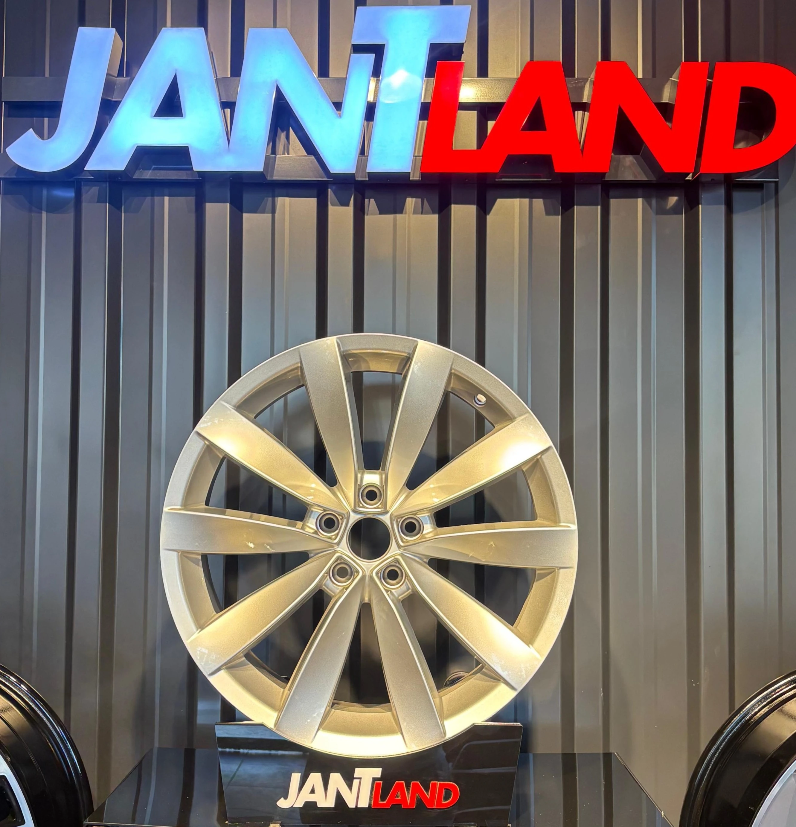 R1A-432/7 8,018" 5x100 ET41 57,1 Silver Jant(4 adet)