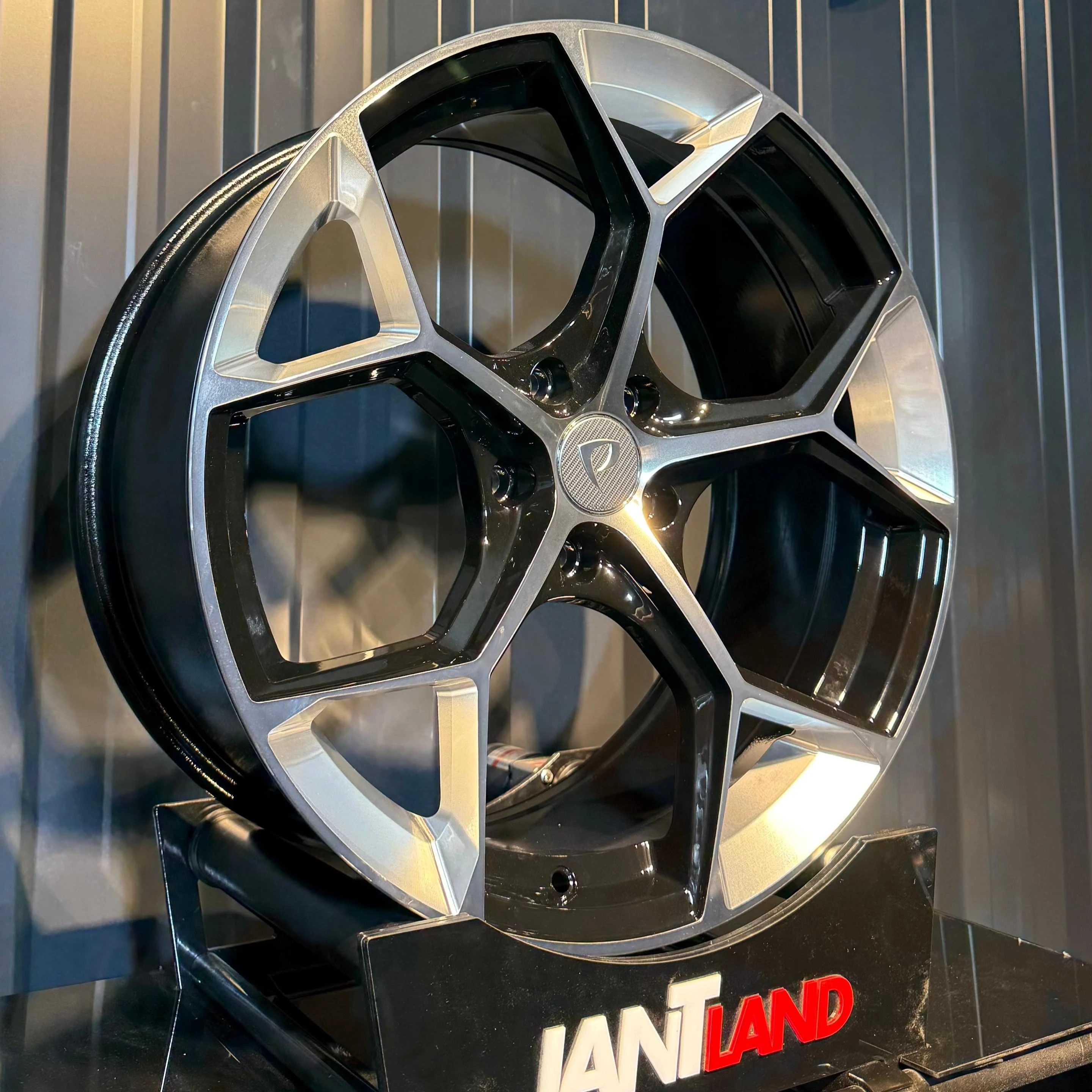 BKY1090 9x20" 5x112 ET33 66,45 Black Milling Jant(4 adet)