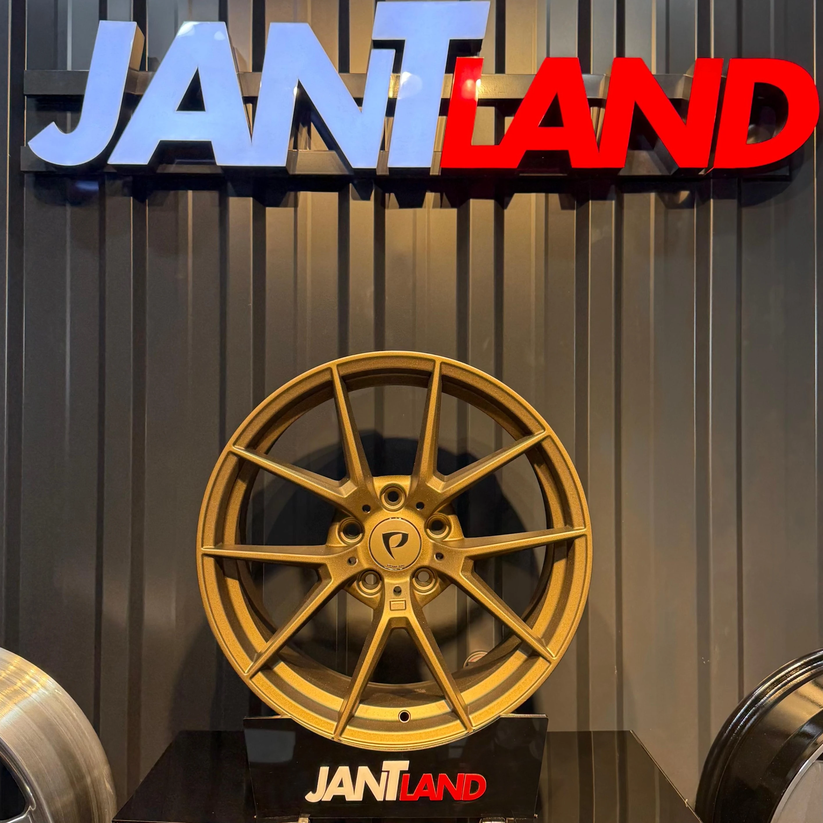 BAK-5282 8.5 X 18 BK-5282 5X120 ET35 72.56 FROZEN GOLD XL