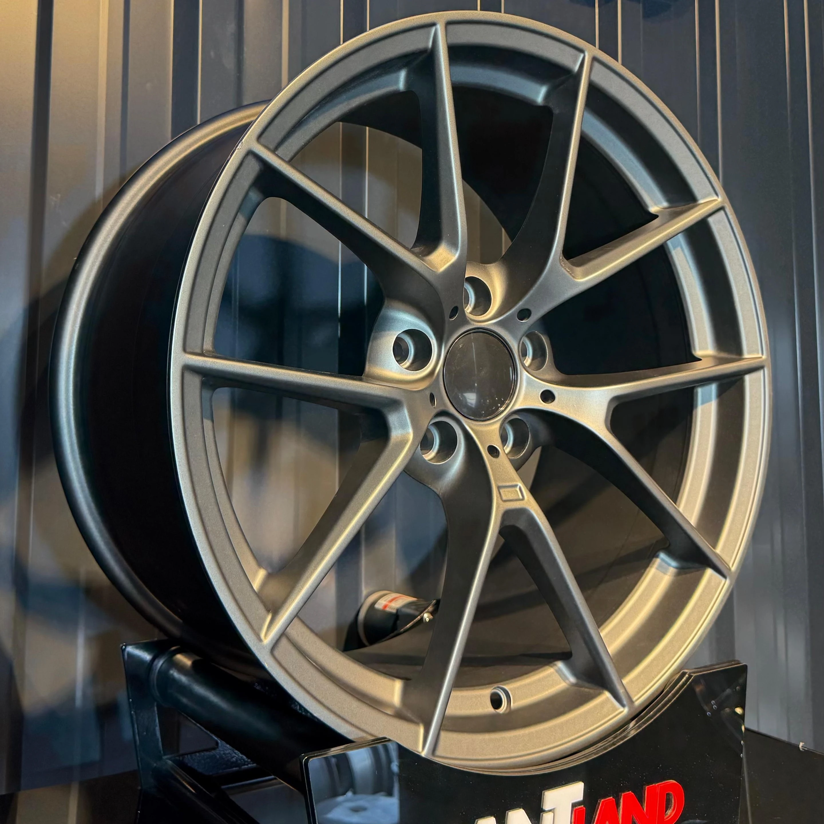 R1A-513/9  19/5*120 19*9,5 ET40 72,6 MGM (4 adet)