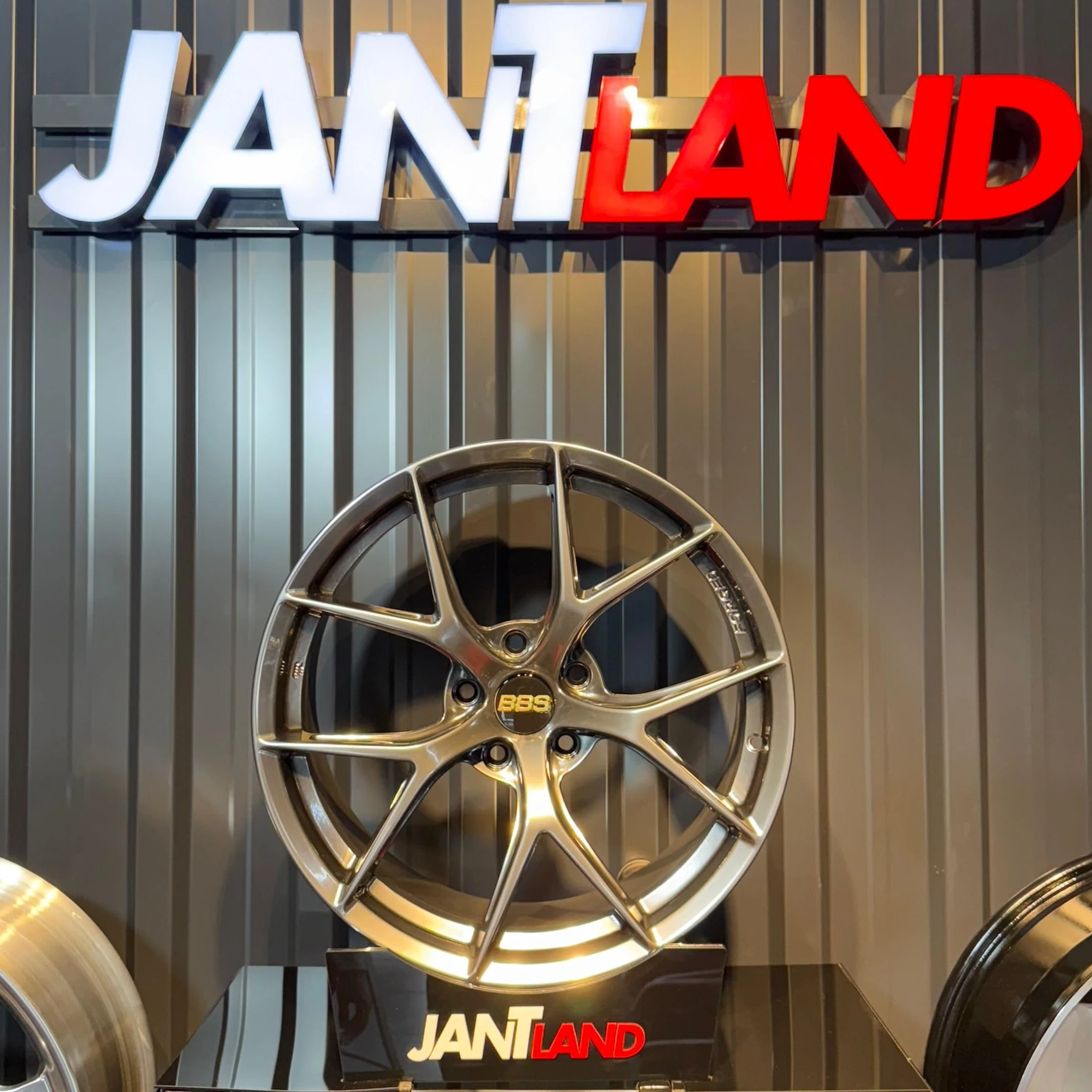 R1W5423 8,5x19" 9,5x19" 5x112 ET35 66,6 Hyper Black Jant(4 adet)