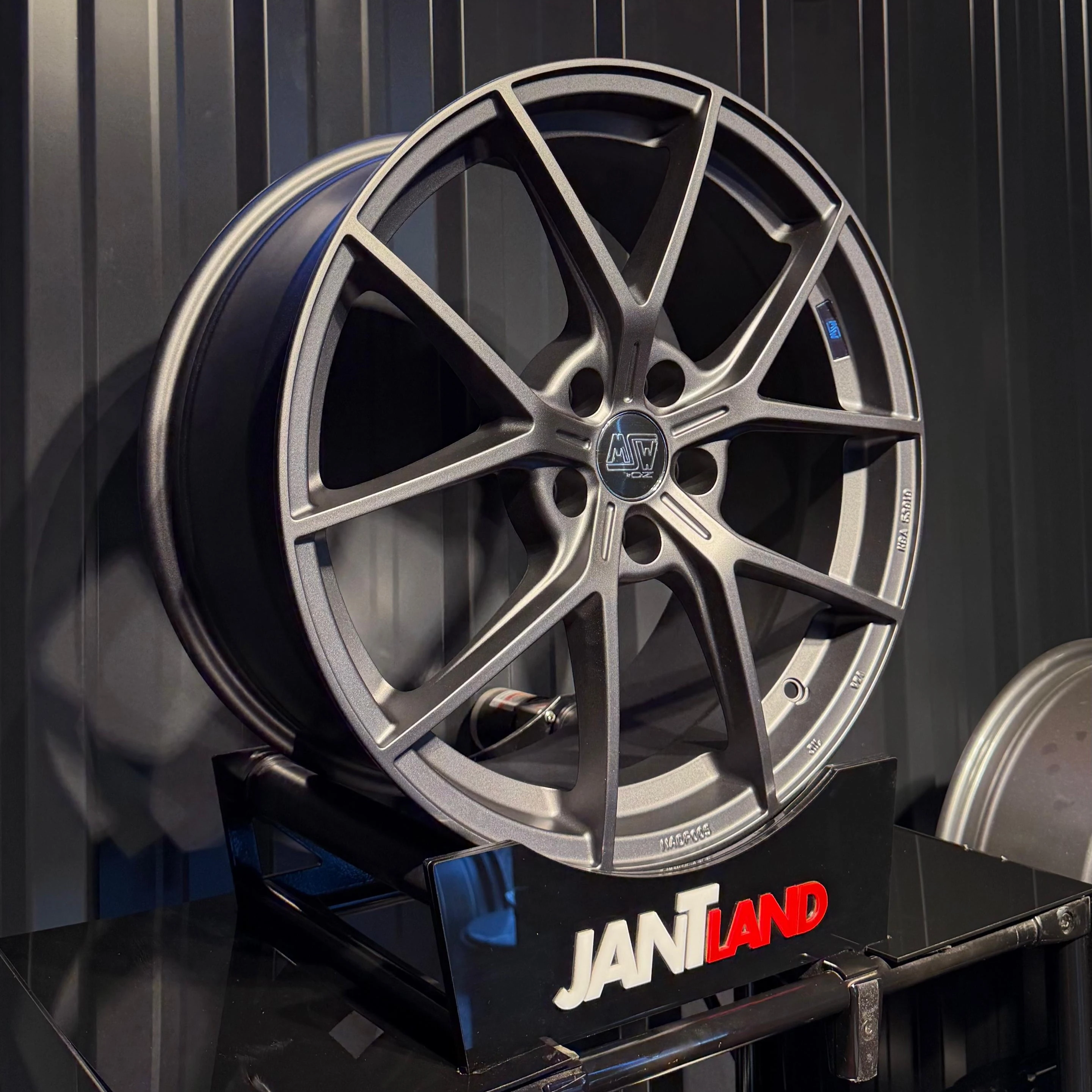 MSW-P1-7 8X18 5X112 MSW-P1 ET48 MATT GRAPHITE (4ADET)