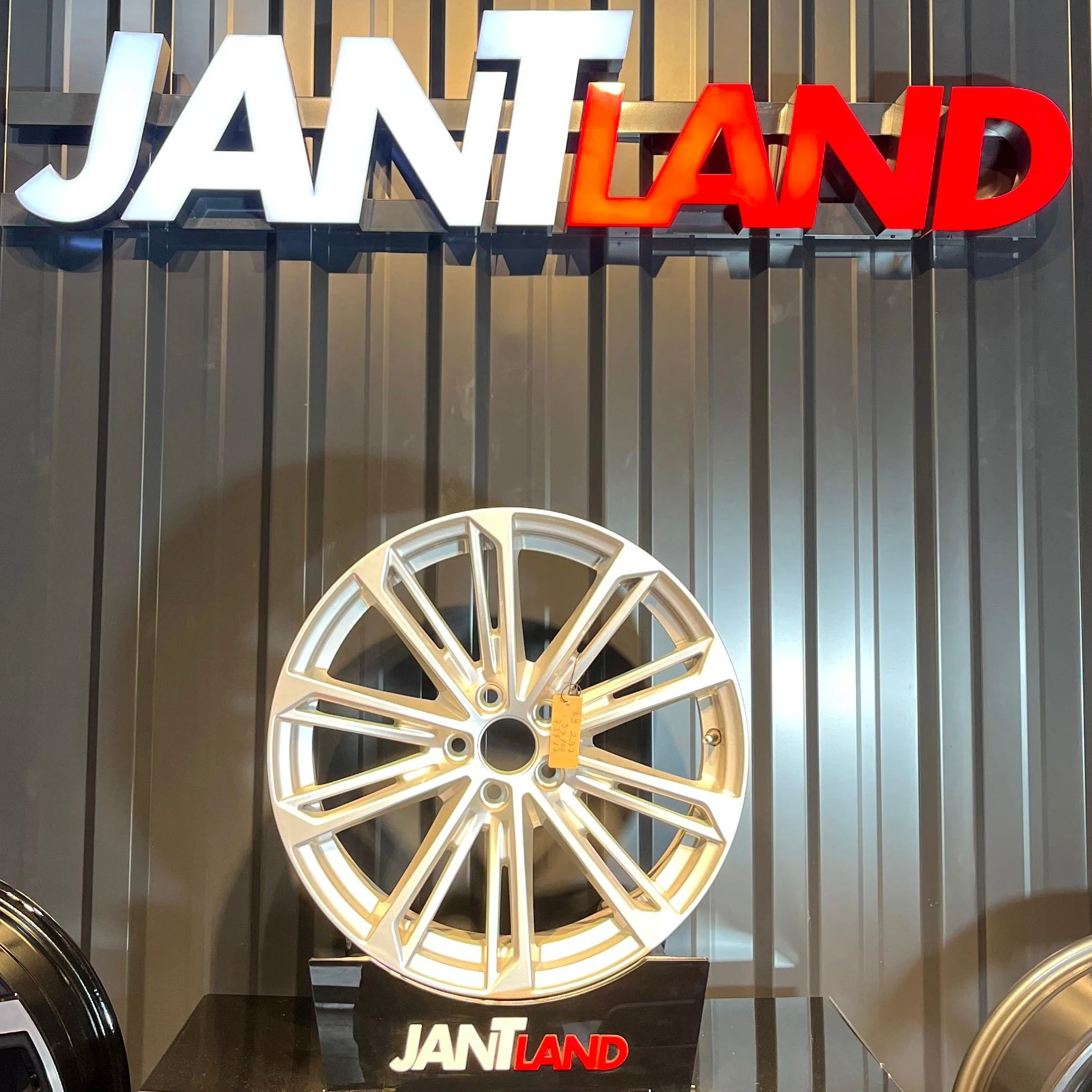 DY299 8.5X19 5X112 ET42 S 57,1