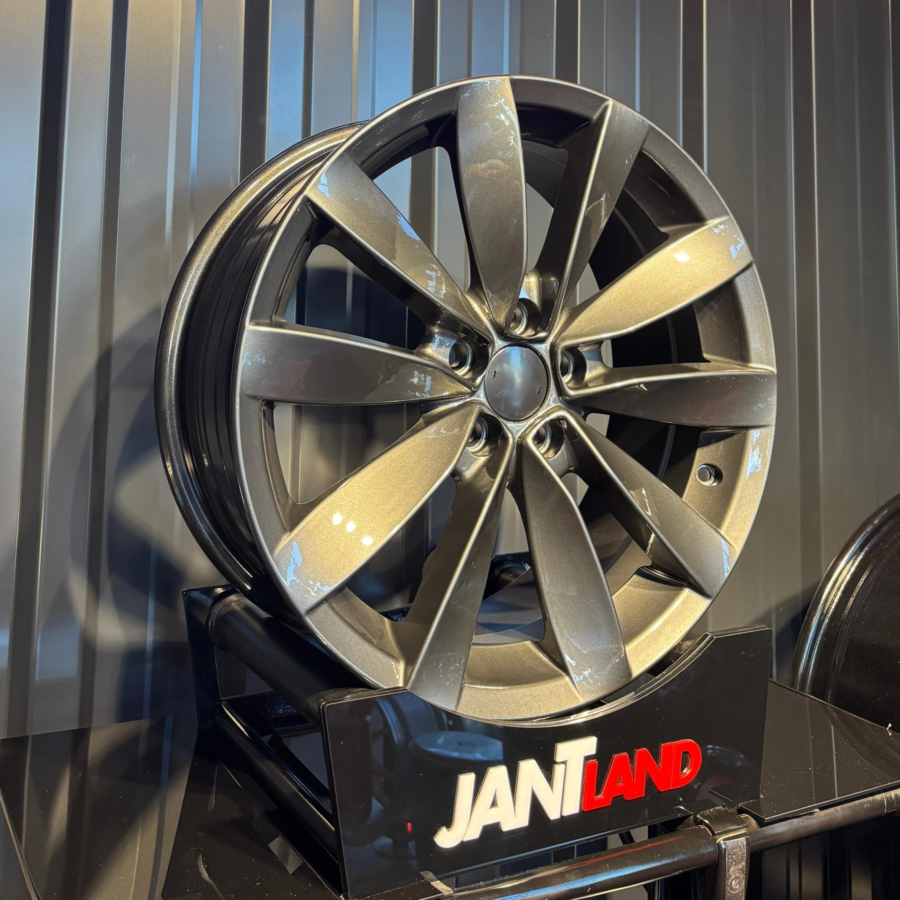 R1A-433/4 17/5*100 17*7.5 ET41 67.1 GM