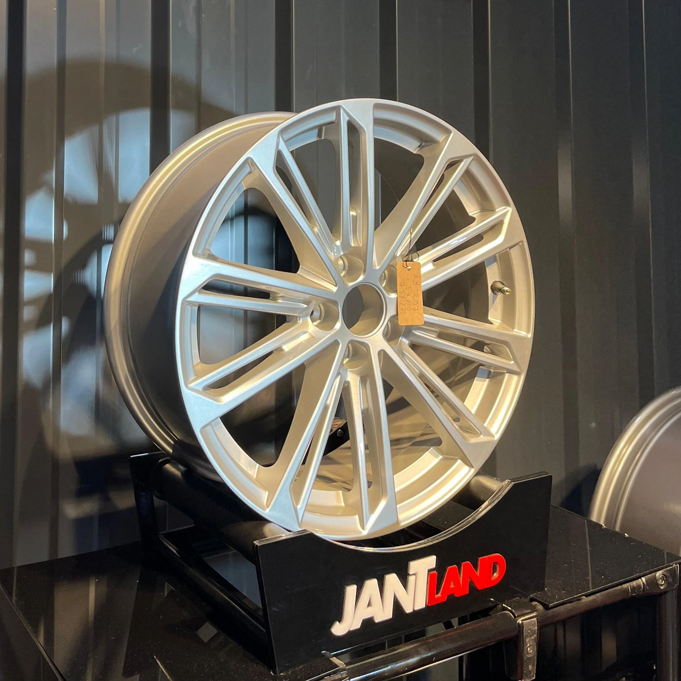 DY299 8.5X19 5X112 ET42 S 57,1