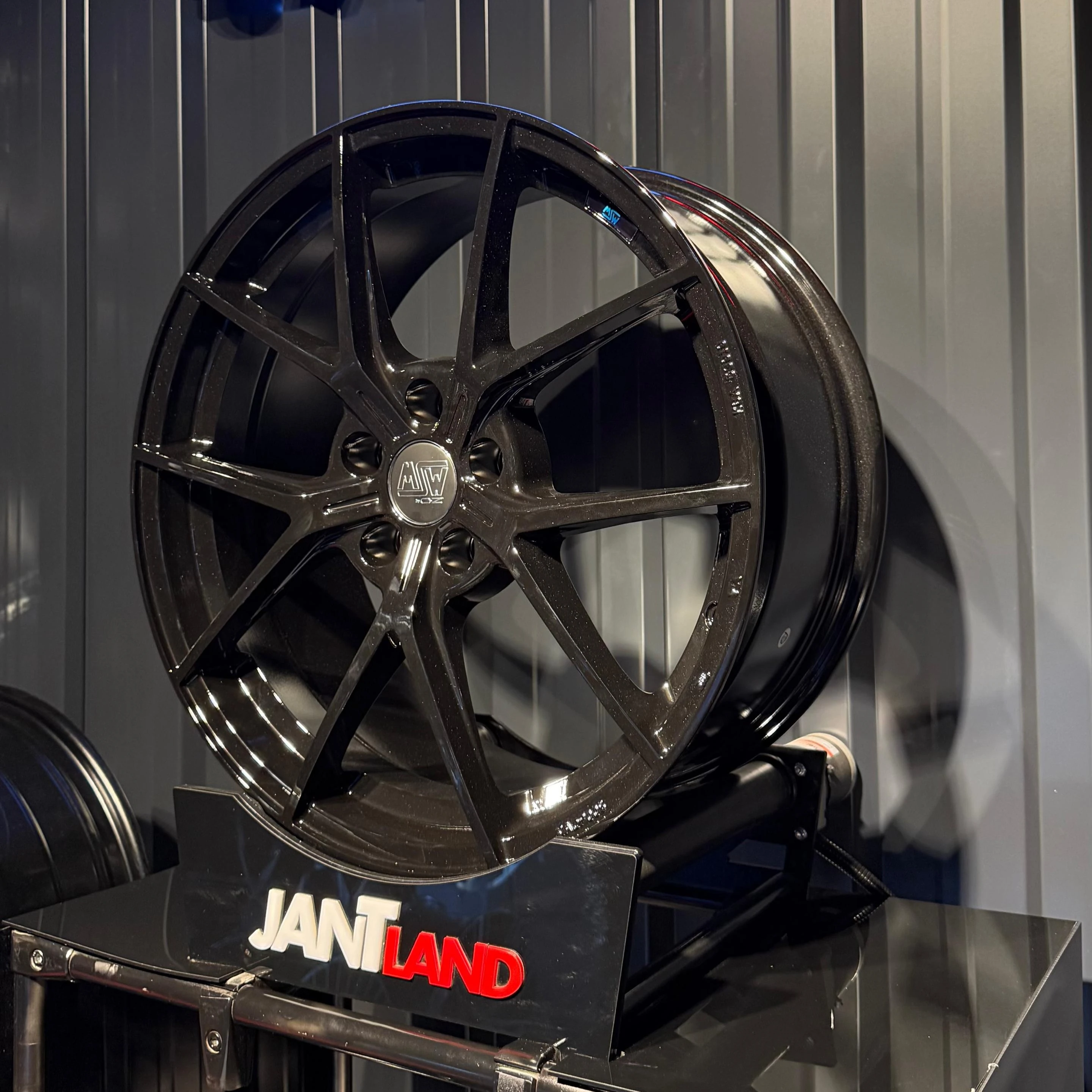 MSW-P1-4 8.5X19 5X112 MSW-P1 ET44 GLOSS BLACK