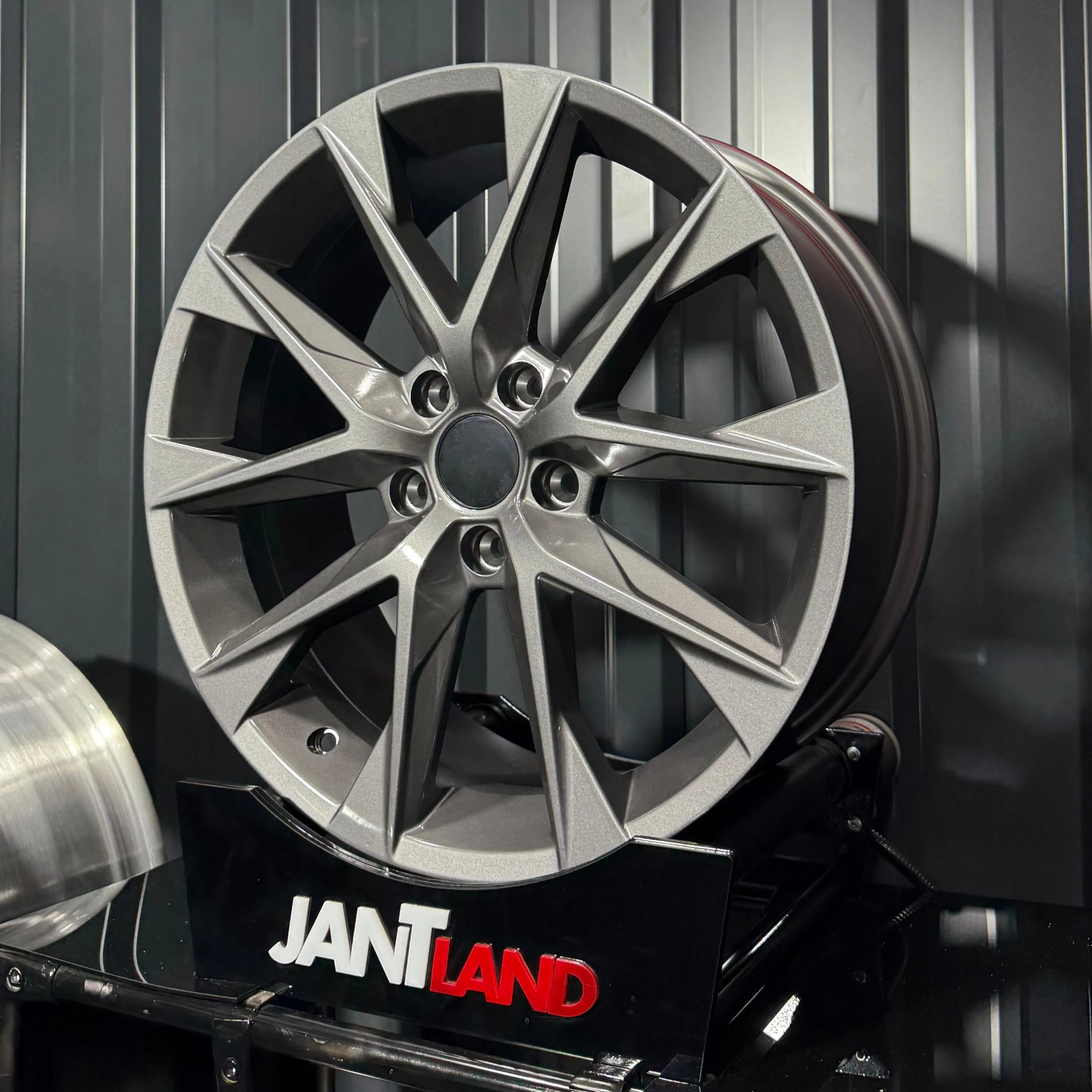 DY1768-03 18/5*112 18*7.5 ET45 57.1 GMG