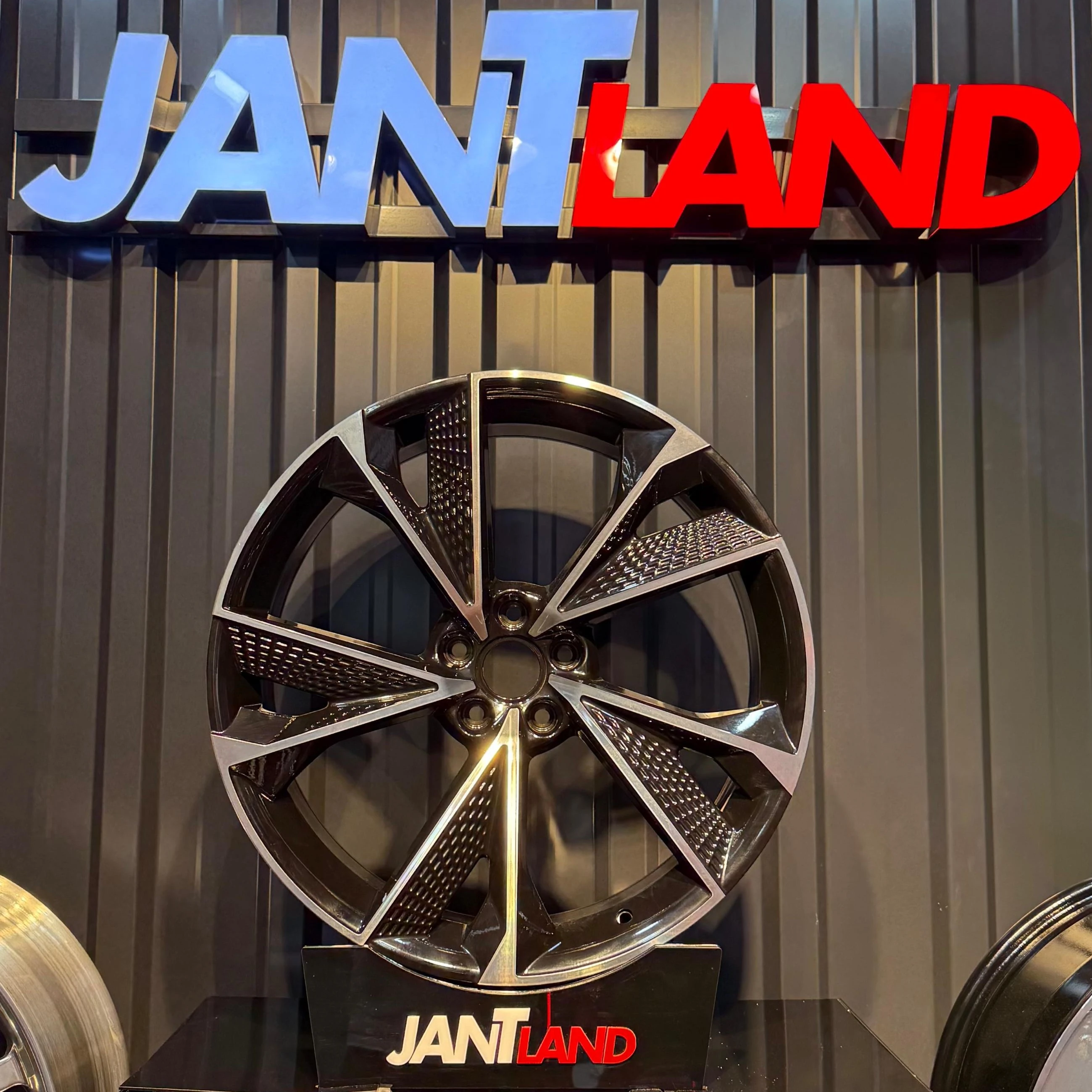 BK5749 9,5x21" 5x112 ET30 66,45 Black Diamond Jant(4 adet)