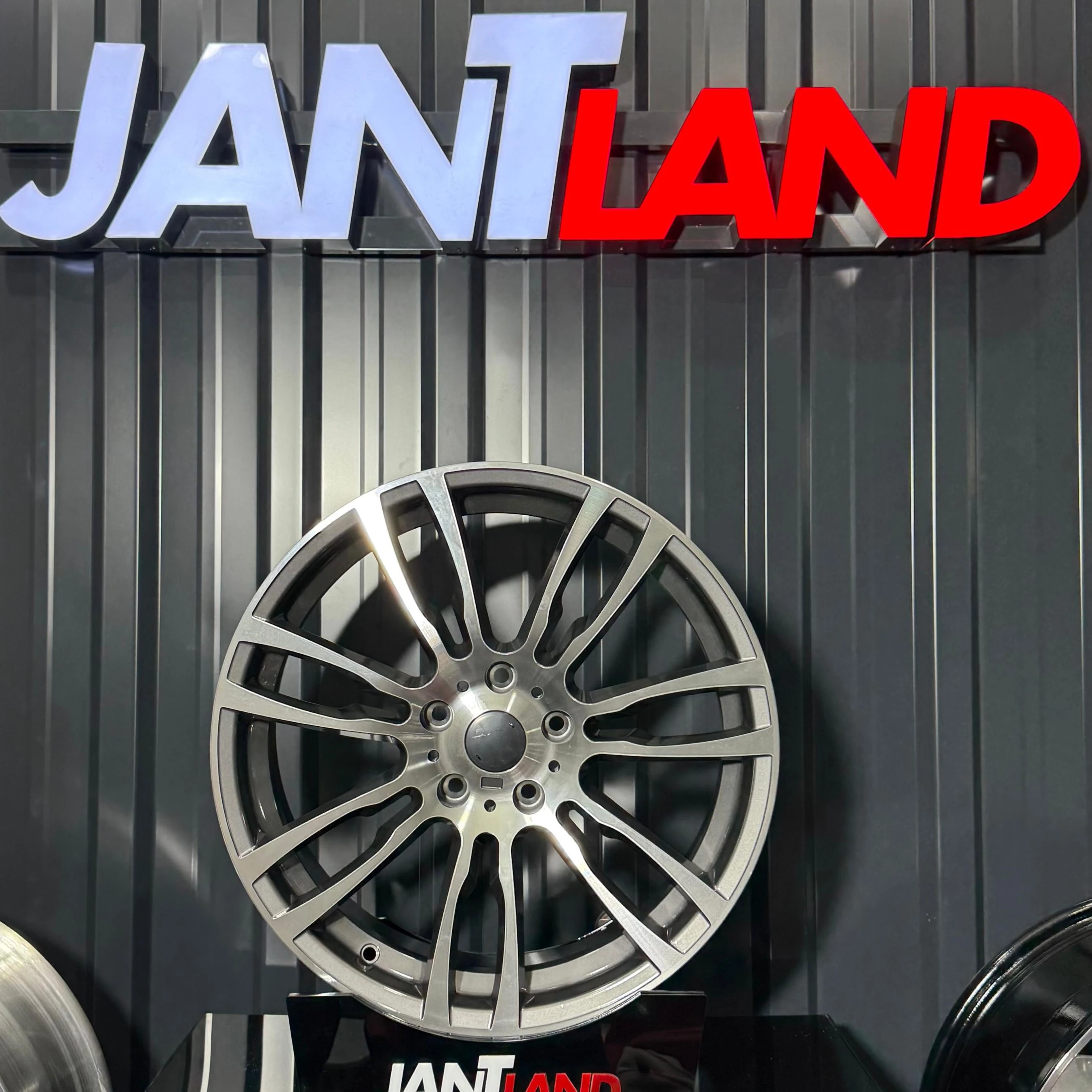 DY379 8,0x19" 9,0x19" 5x120 ET35 ET45 72,6 Gunmetal Diamond Jant(4 adet)