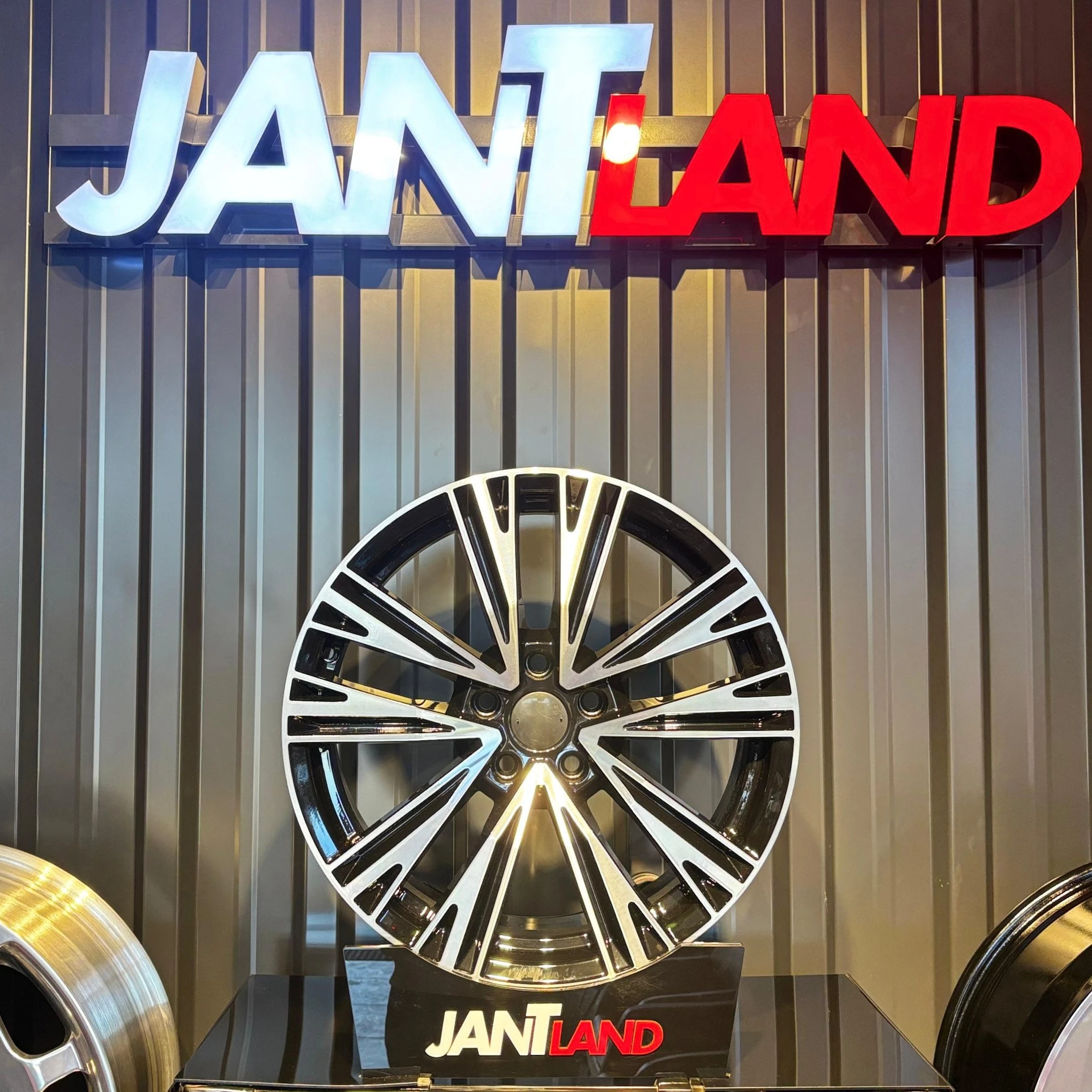 RC1160 8,0X18 5X112 ET35 66,45 BF