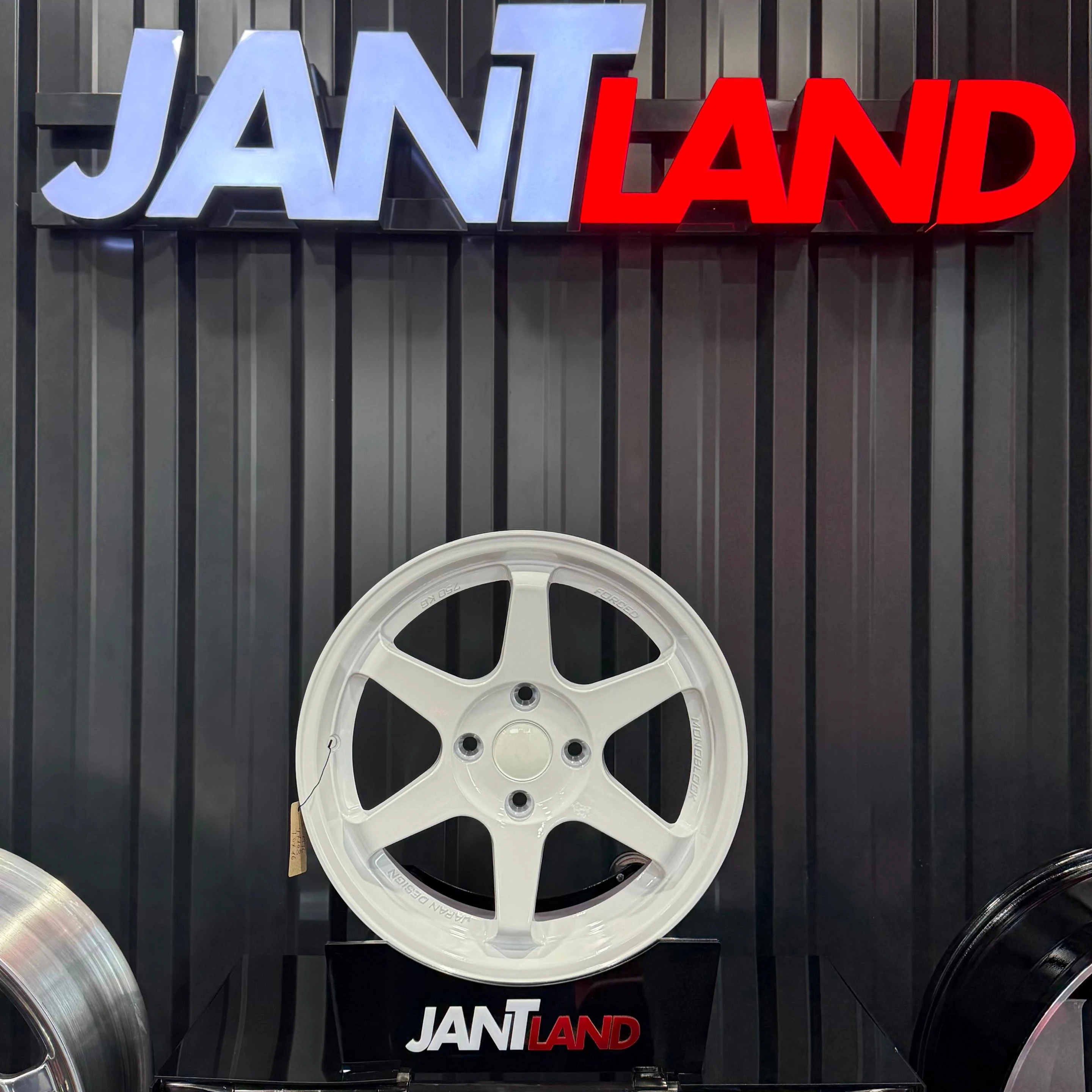 DY1376 DY1376 7,0X16 4X100 ET25 65,1 W (4adet)