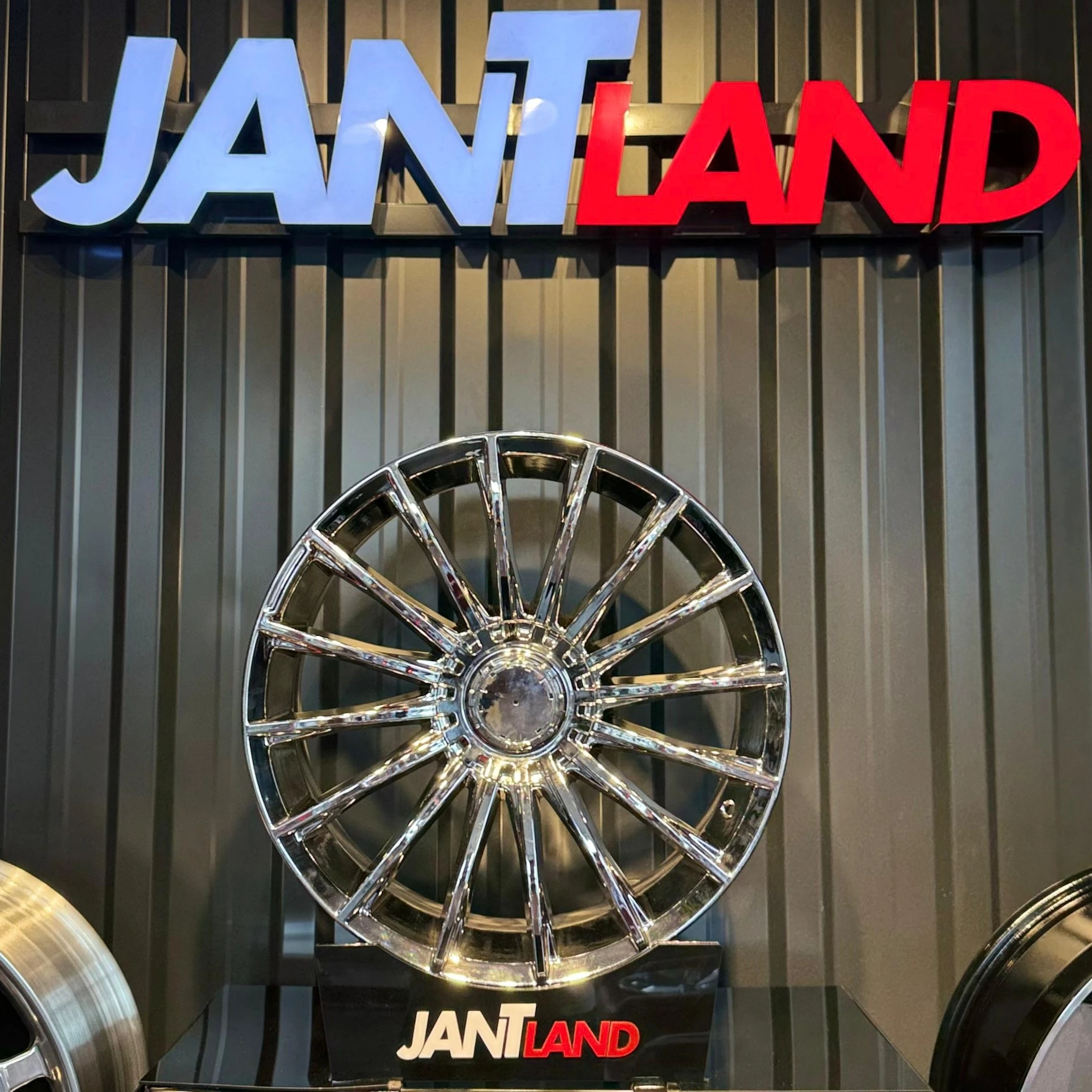 R1W-1499 8,5x20" 9,5x20" 5x112 ET35 Chrome Jant(4 adet)