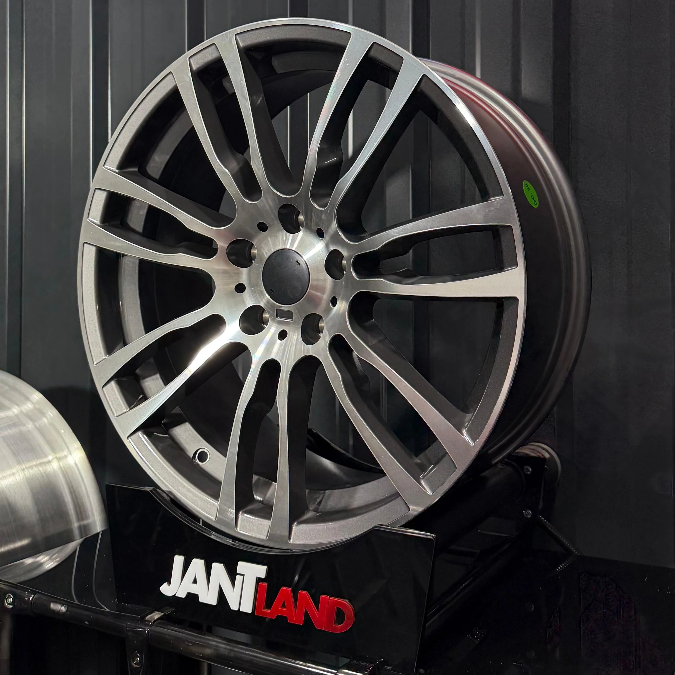 DY379 8,0x19" 9,0x19" 5x120 ET35 ET45 72,6 Gunmetal Diamond Jant(4 adet)