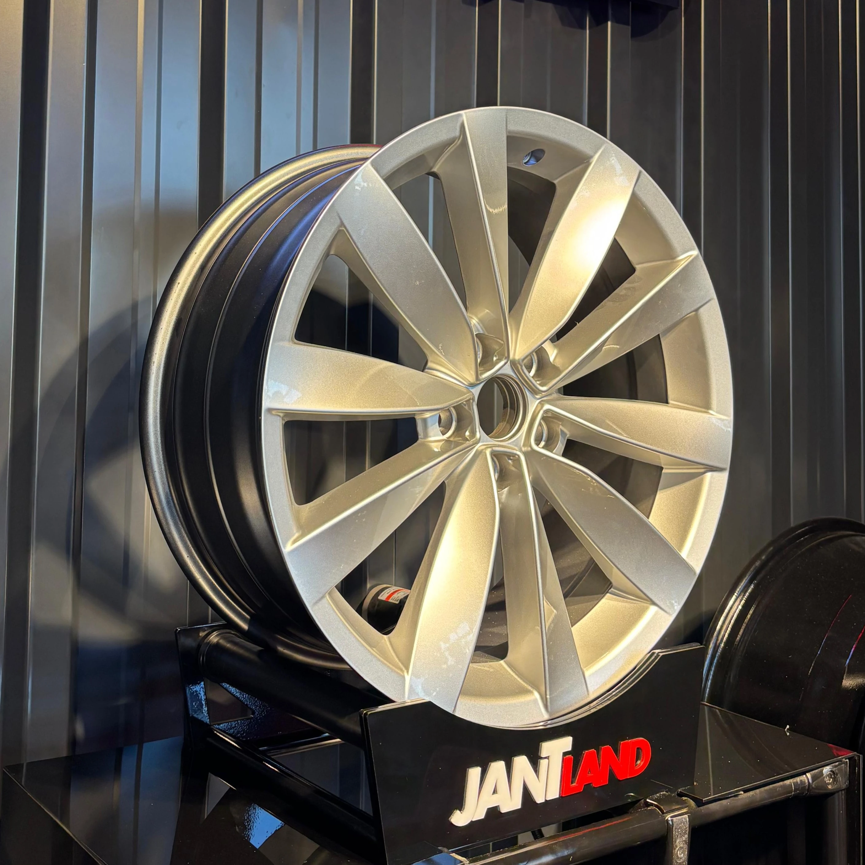 R1A-433/8 17/4*100 17*7.5 ET41 67.1 GM