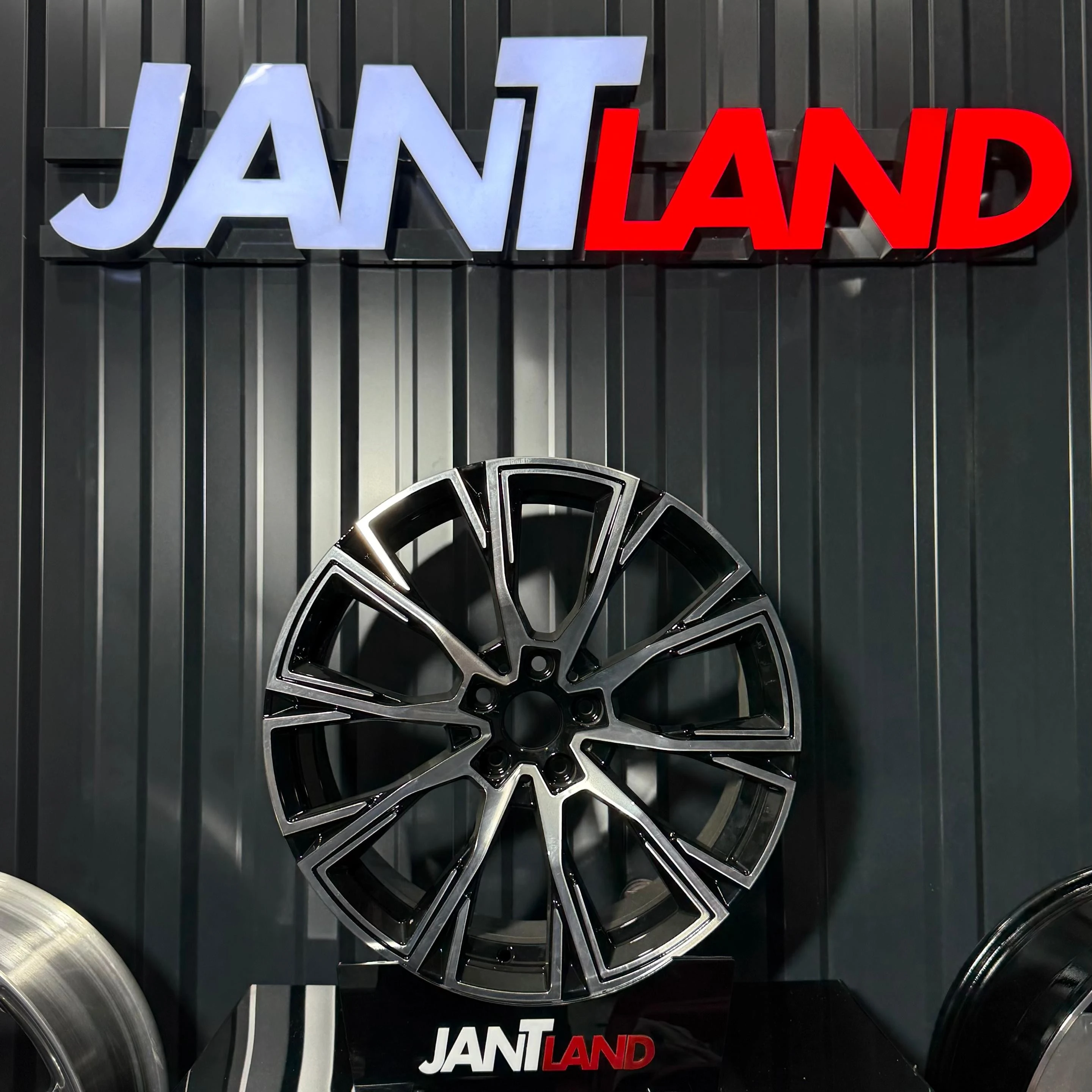 EXP-HB0002 8,0x19" 9,0x19" 5x112 ET30-ET40 Black Diamond Jant(4 adet)