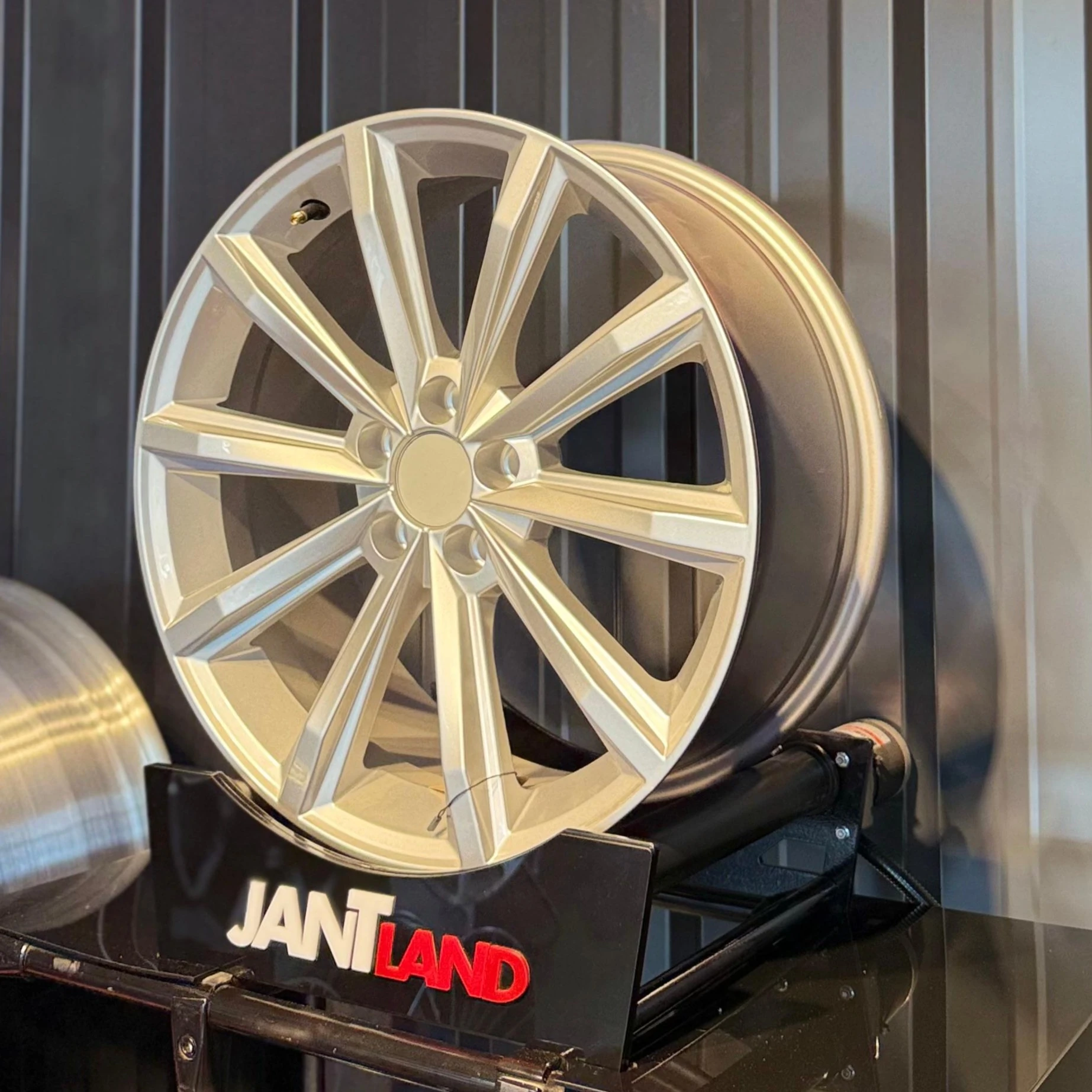 DY1557 7,5x17" 5x100 ET35 57,1 Silver Jant(4 adet)