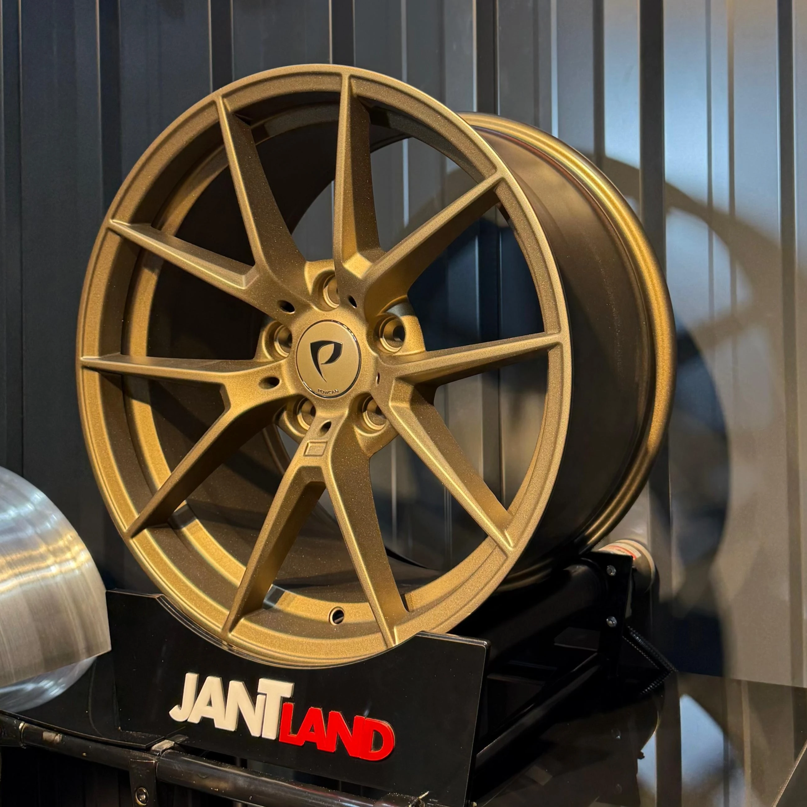 BAK-5282 8.5 X 18 BK-5282 5X120 ET35 72.56 FROZEN GOLD XL