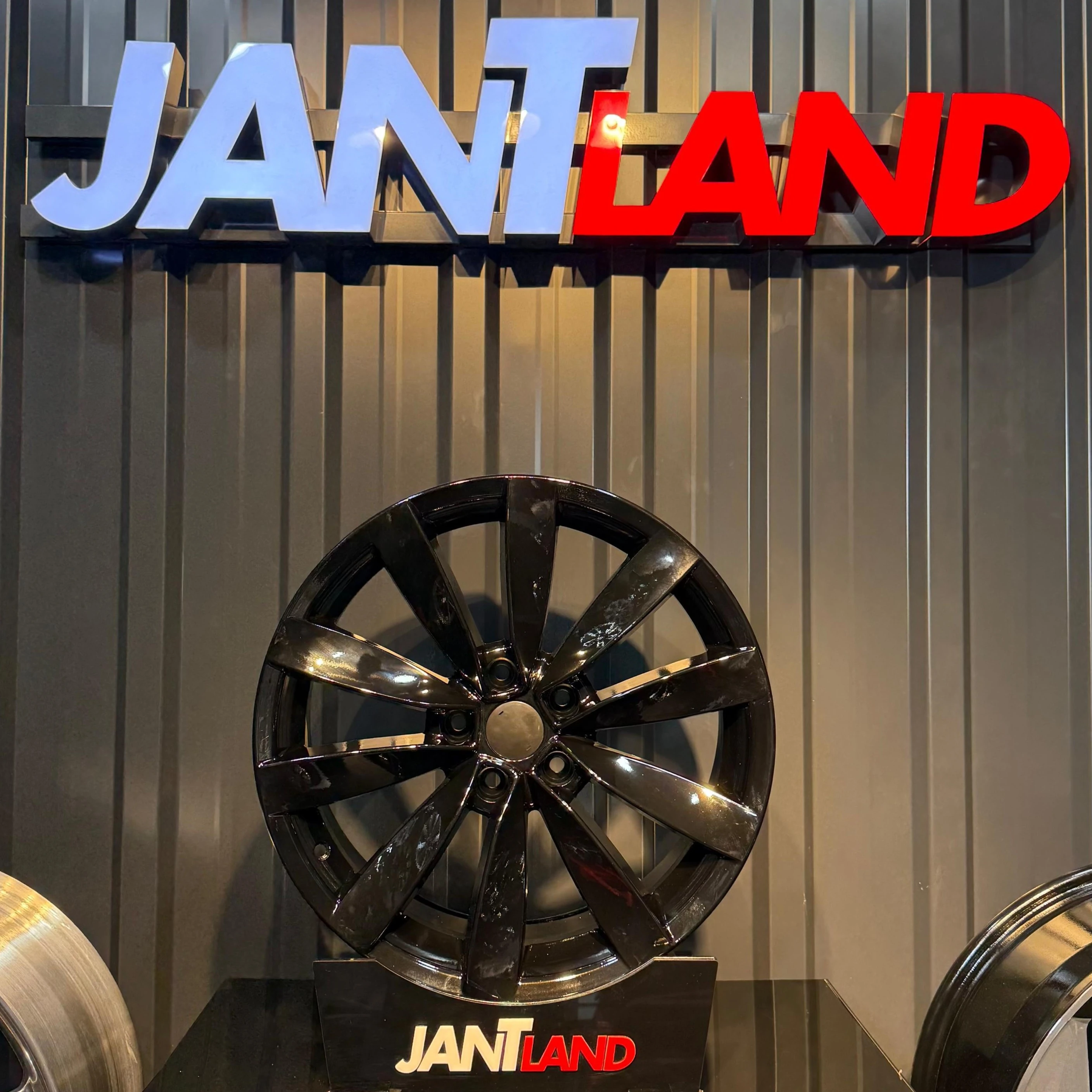 R1A-432-6 8,018" 5x112 ET41 57,1 Black Jant(4 adet)