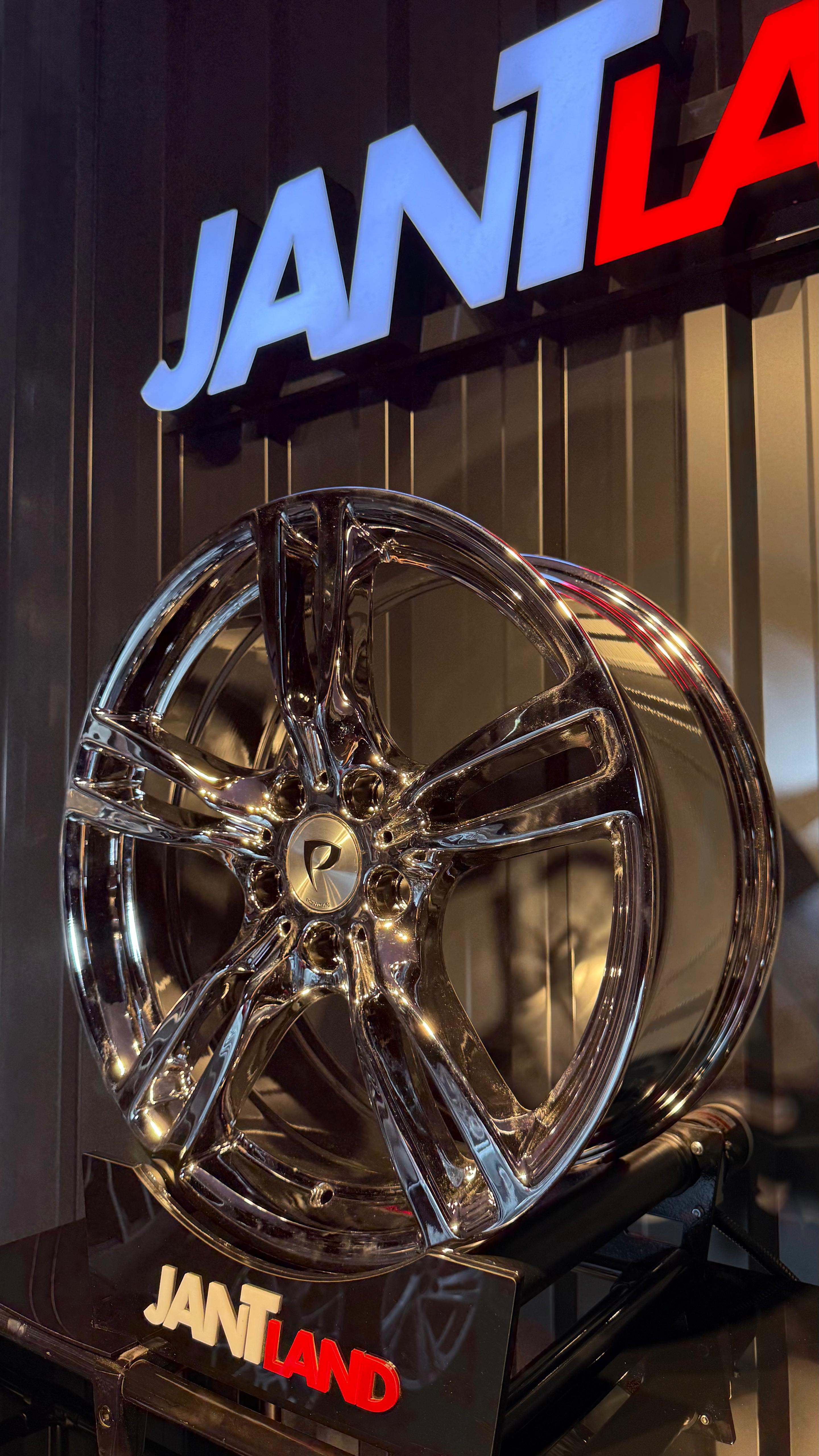 BK51-83 8 X 19 BK-5183 5X120 ET35 72.56 VACOOM CHROME XL