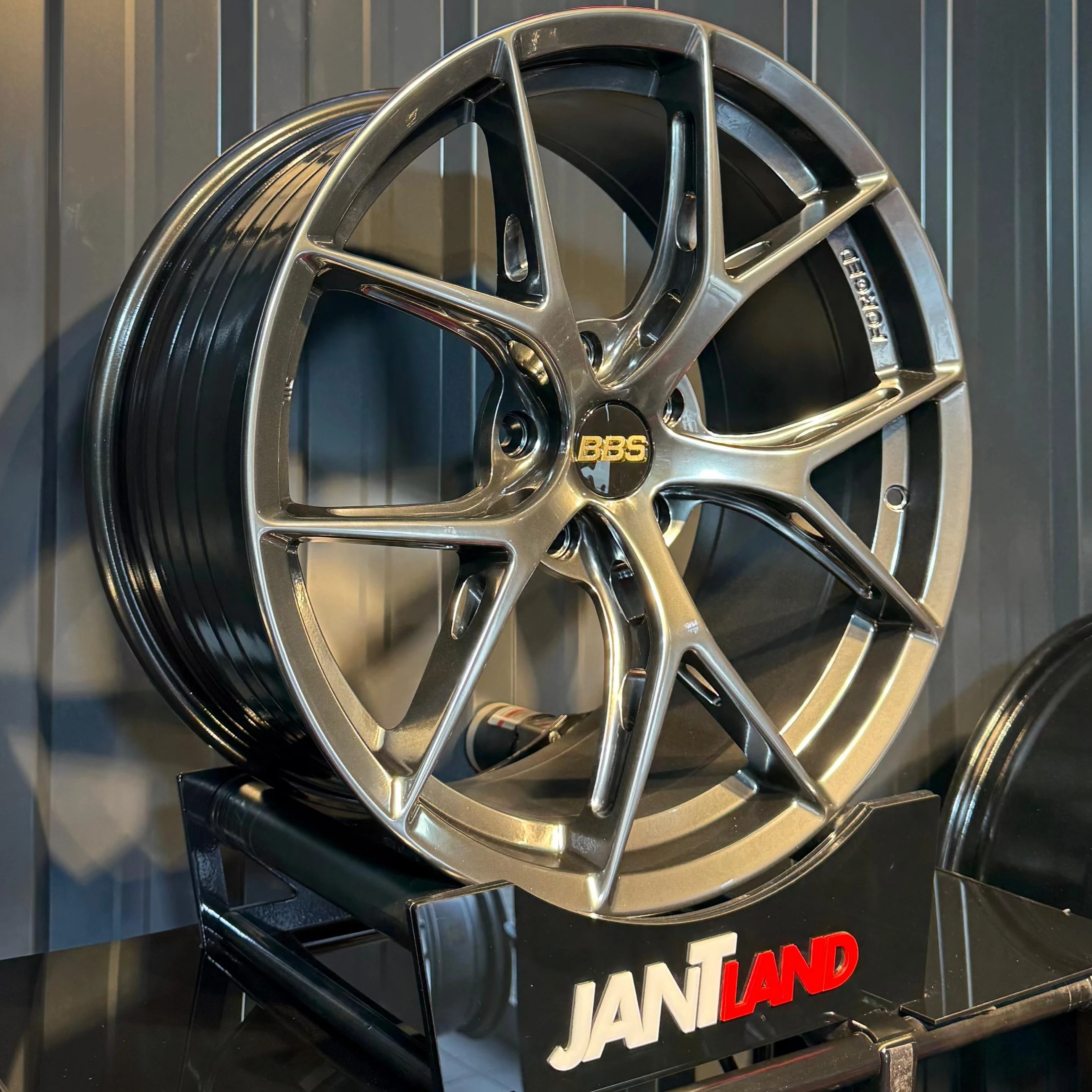 R1W5423 8,5x19" 9,5x19" 5x120 ET35 72,56 Hyper Black Jant(4 adet)