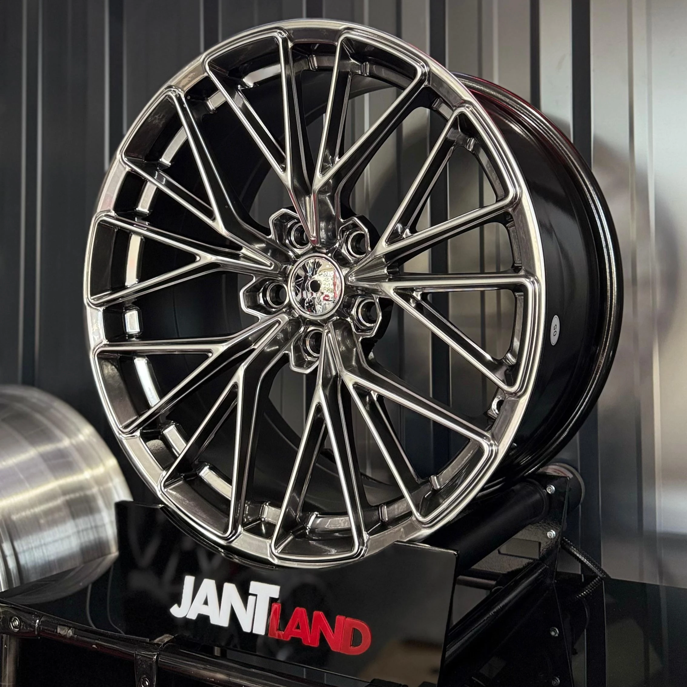 R1W-0376-5 19/5*120 19*8.5 ET33 72.6 HYPER BLACK