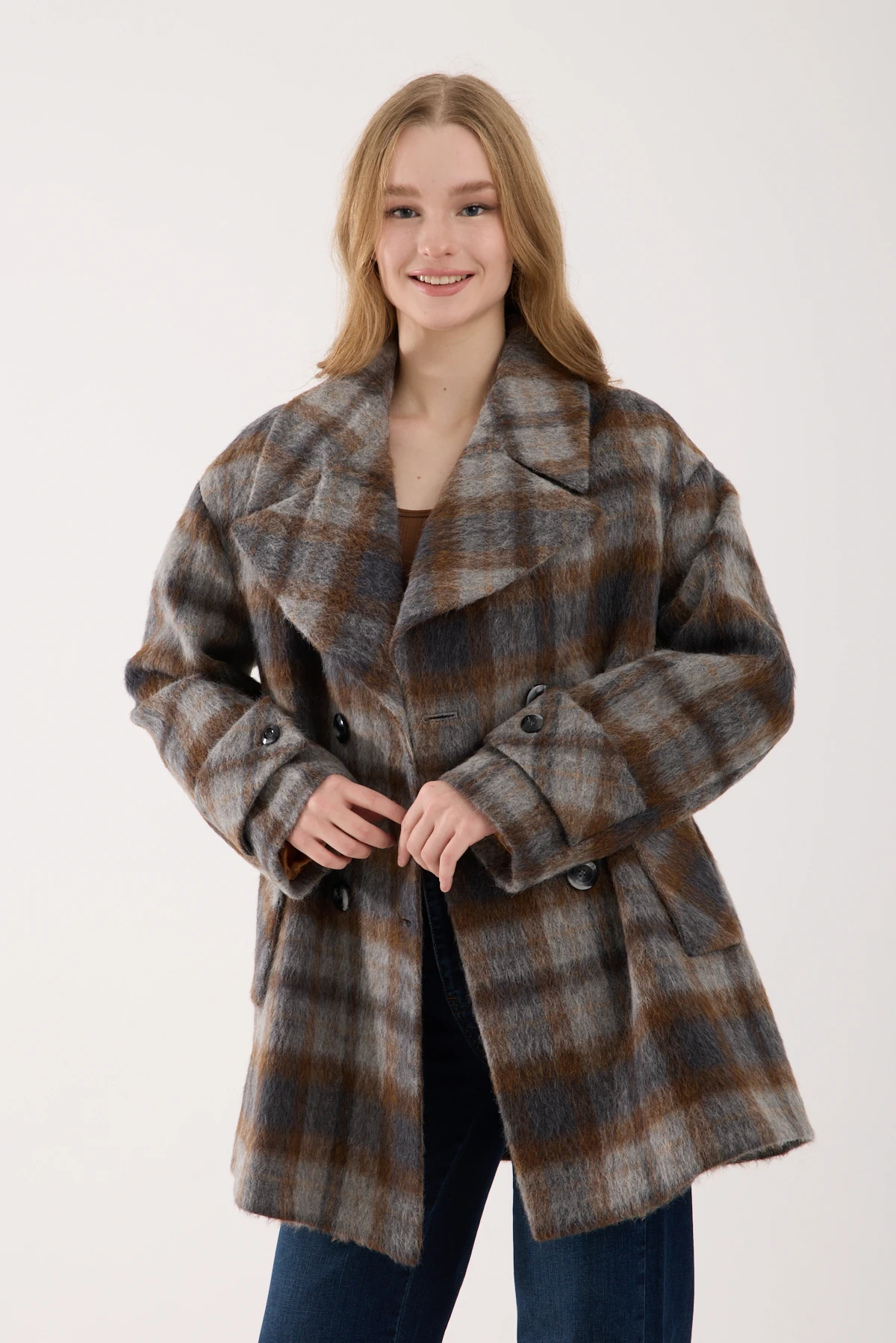 KAHVE ANTRASİT TONLARINDA YÜN KISA KABAN