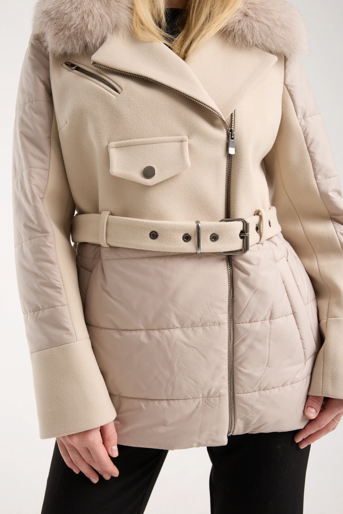 BEJ RENK KISA KÜRKLÜ KAŞE PUFFER MONT 