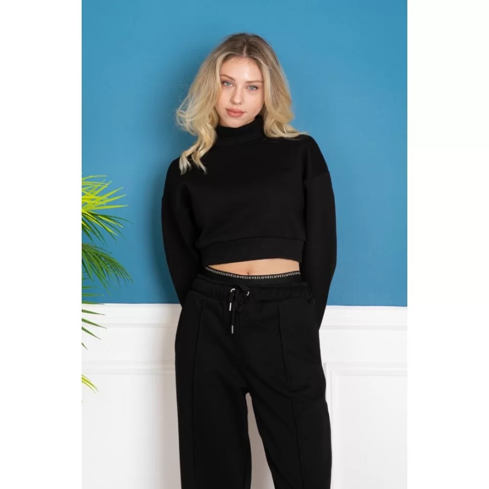 BLACK TRACKSUIT SET WITH CROPPED TOP AND PIPE LEG AT THE BOTTOM