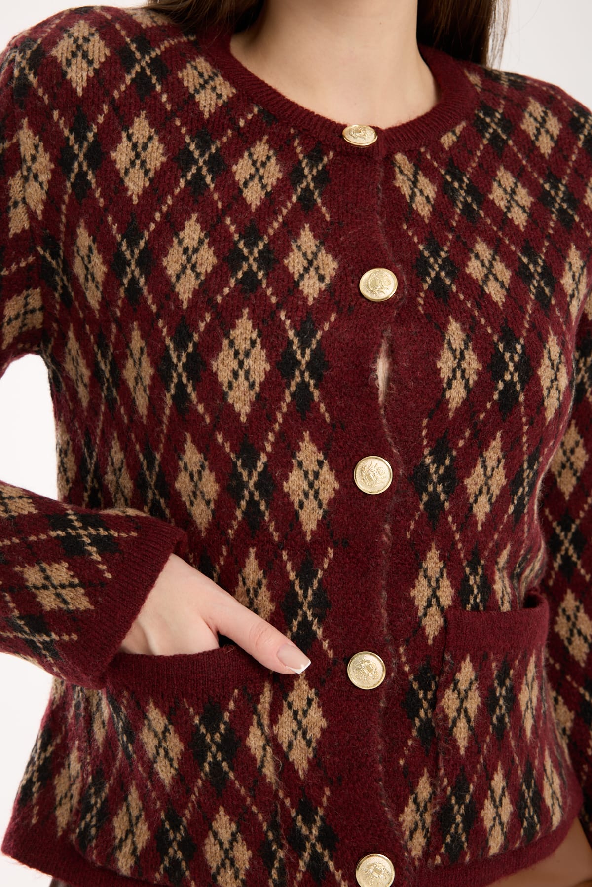 BORDO RENKLİ BEJ DESENLİ HIRKA YANDAN CEPLİ 