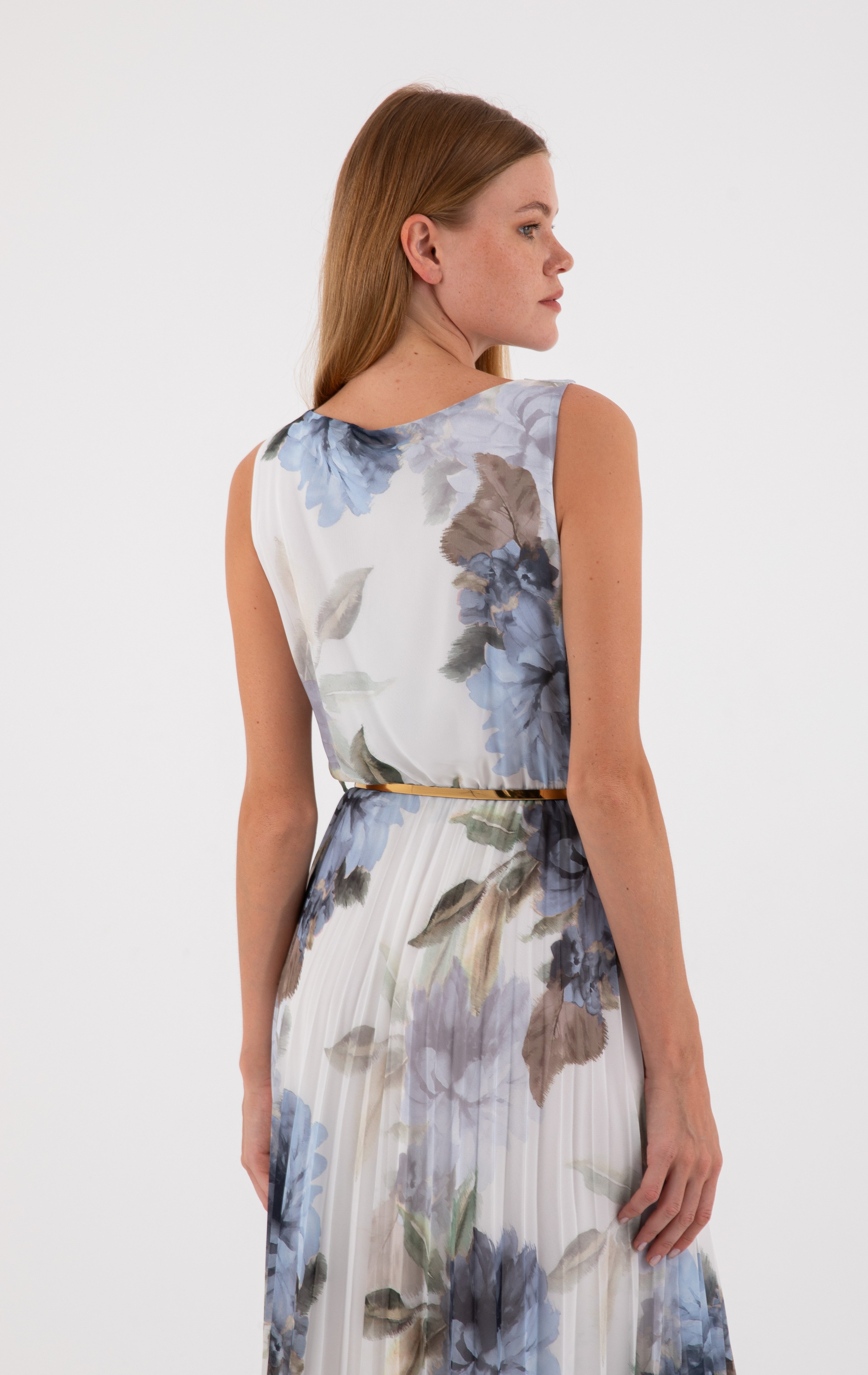 BLUE FLOWER PATTERNED PLEATED DRESS