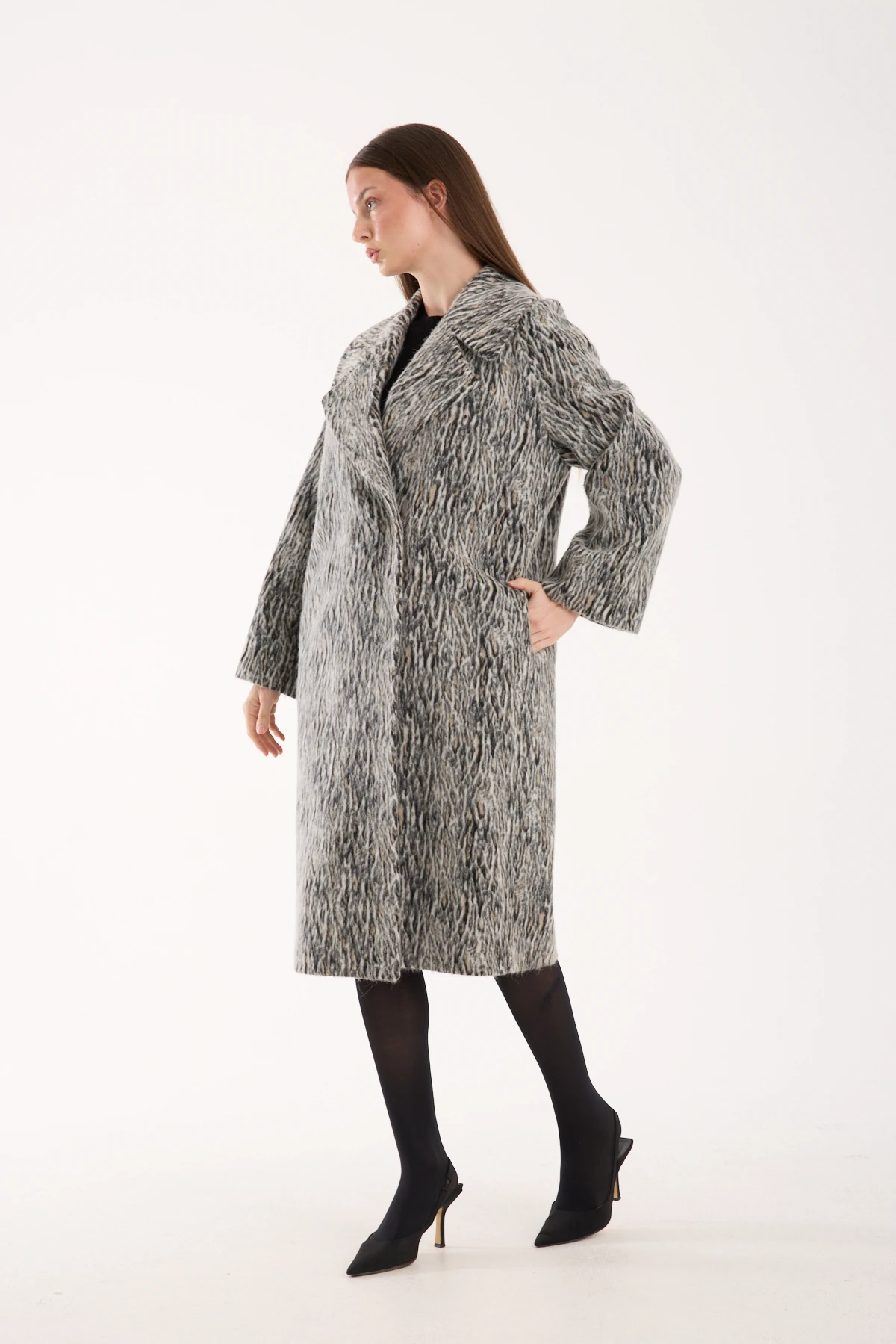 GRİ YÜN LEOPAR DESENLİ MANTO