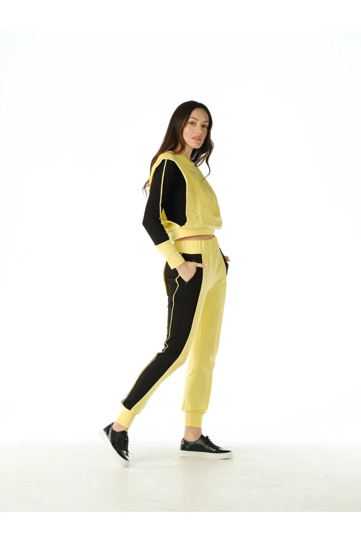 EMBOSSED PRINTED TRACKSUIT ON THE FRONT, YELLOW BLACK