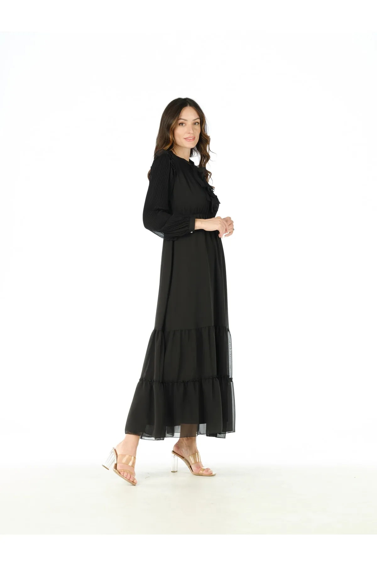 BLACK DRESS WITH PLEATED SKIRT