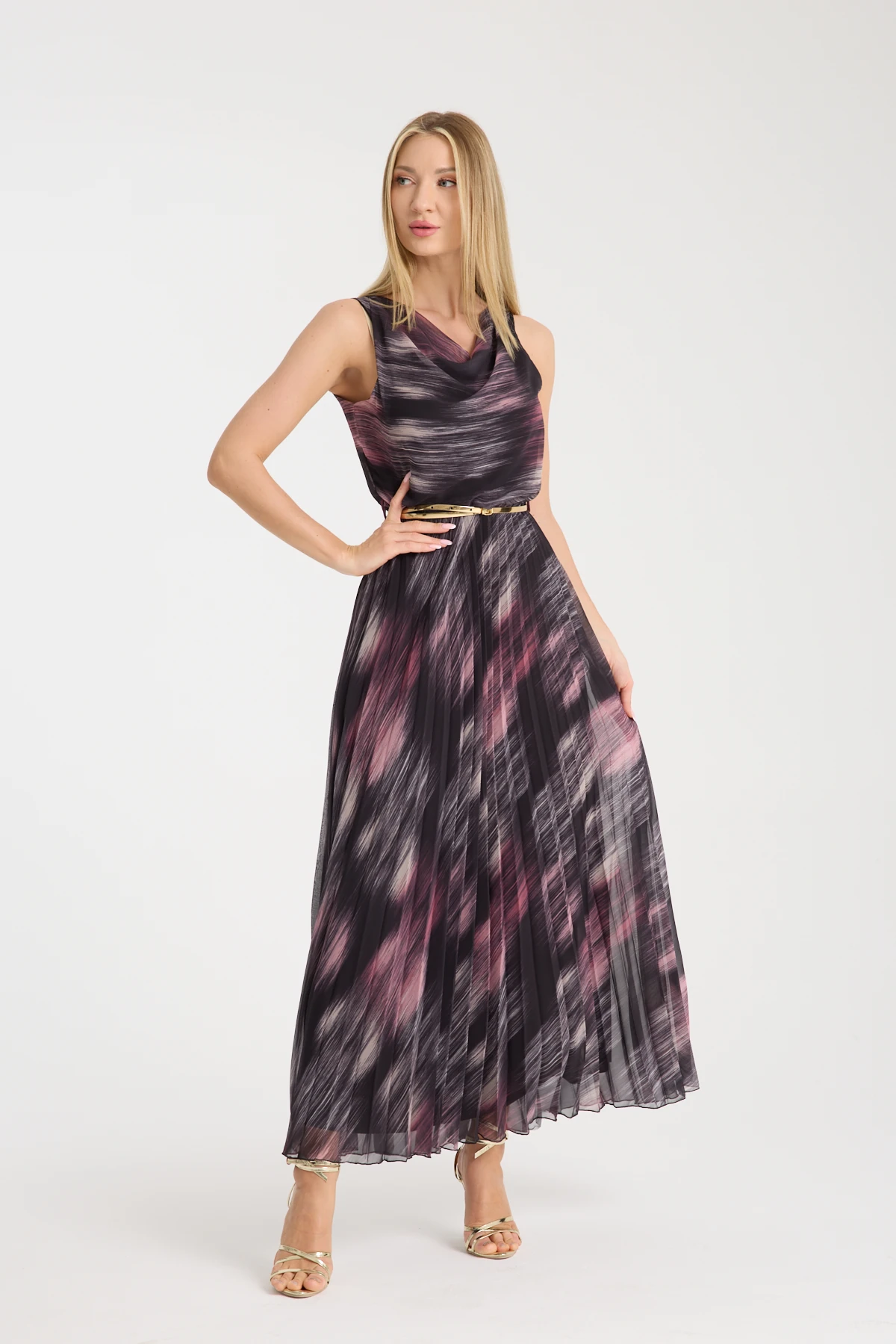 WHITE BLACK PLEATED DRESS